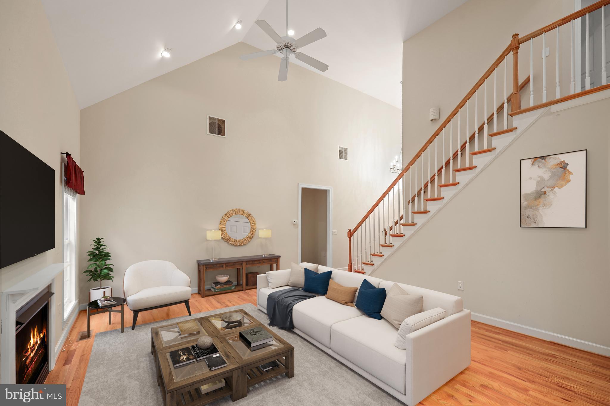 LAKE MONTICELLO - Residential