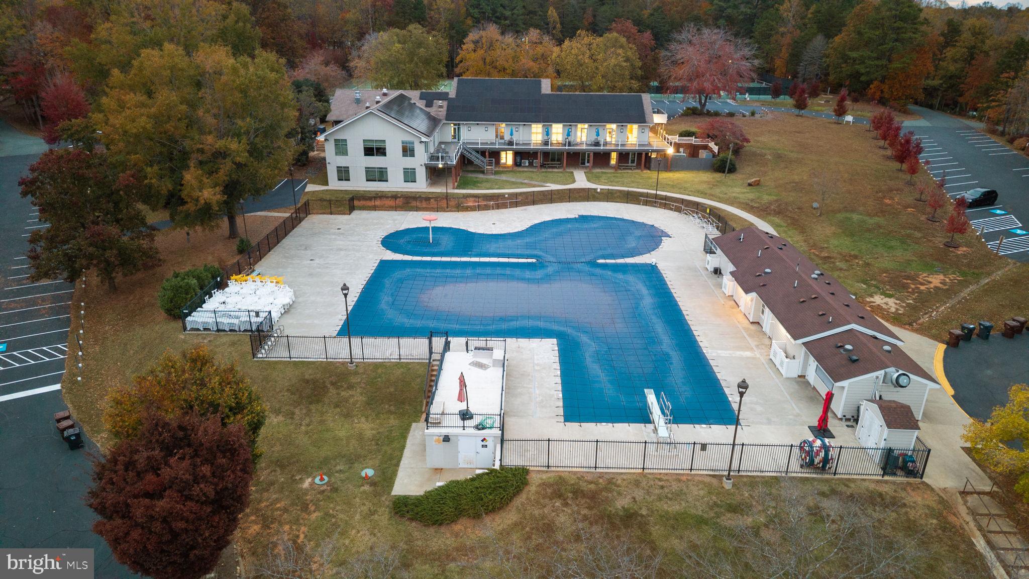 LAKE MONTICELLO - Residential