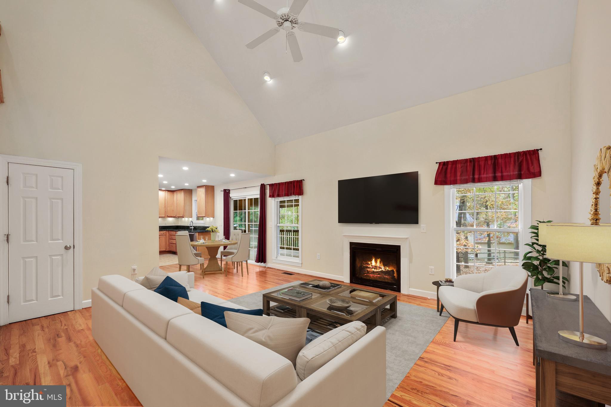 LAKE MONTICELLO - Residential