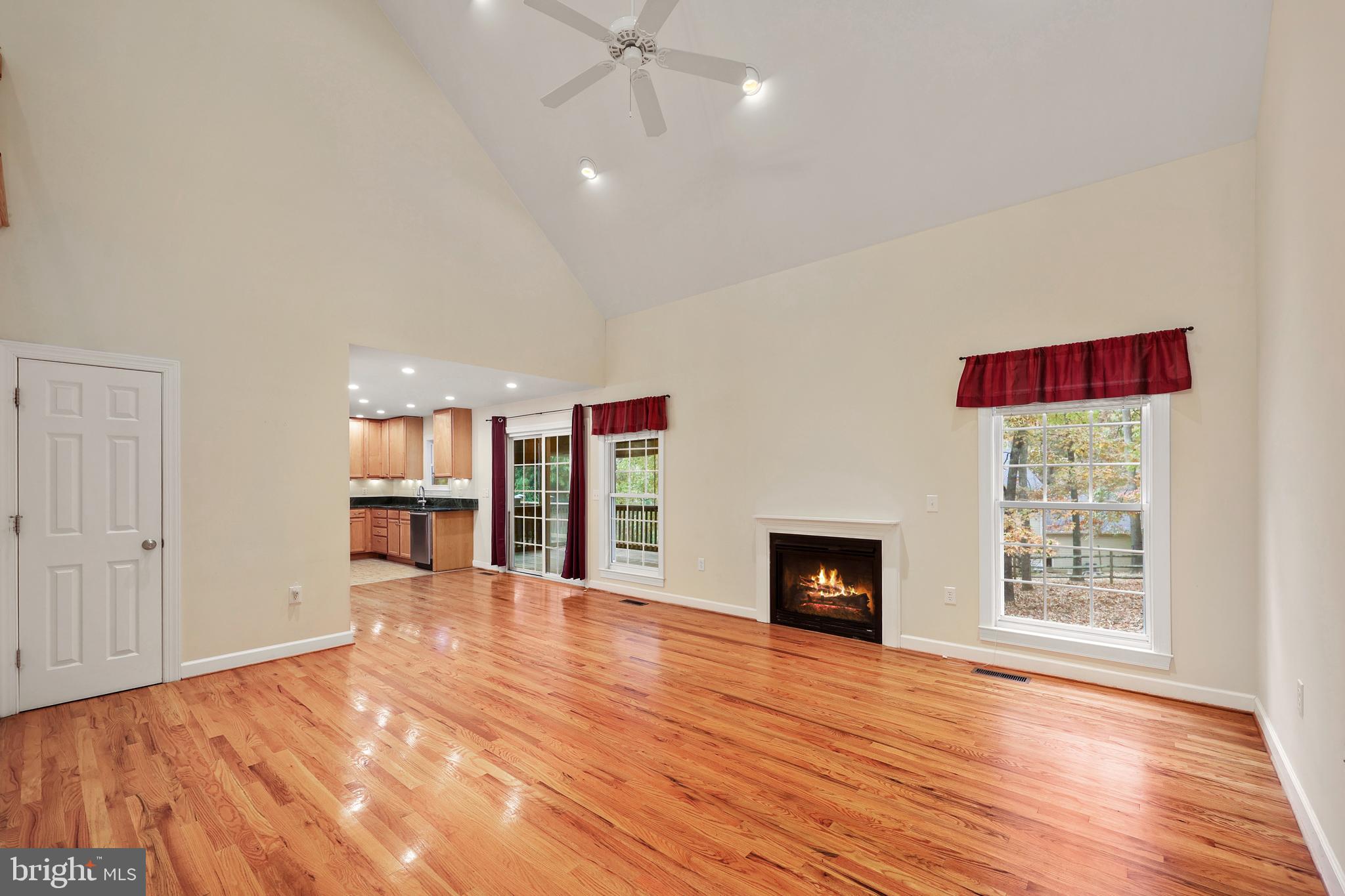 LAKE MONTICELLO - Residential