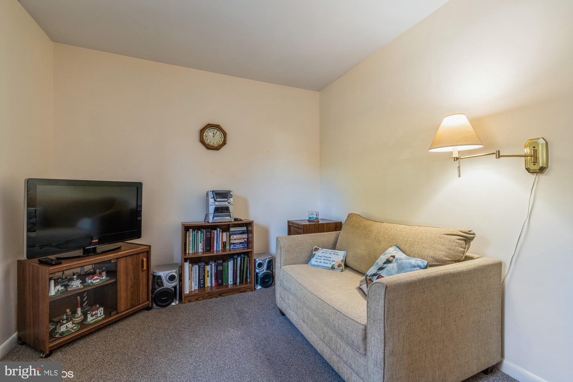 SOUTH CLIFTON - Residential