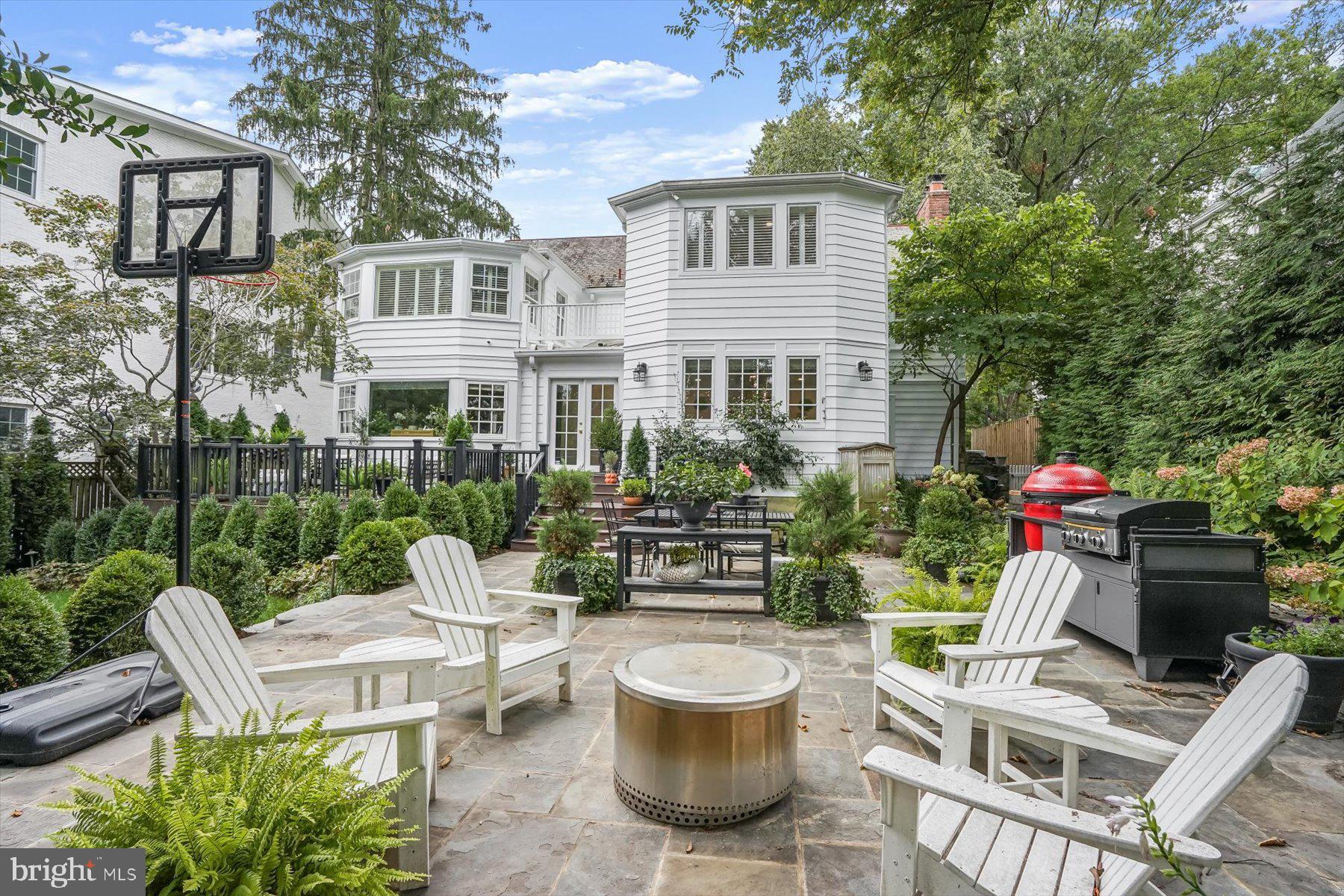 SPRING VALLEY - Residential