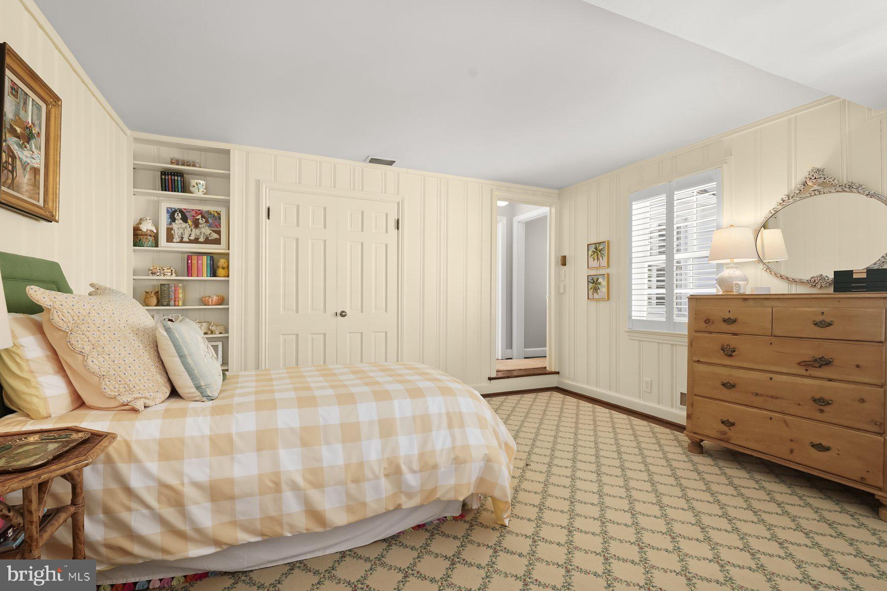 SPRING VALLEY - Residential