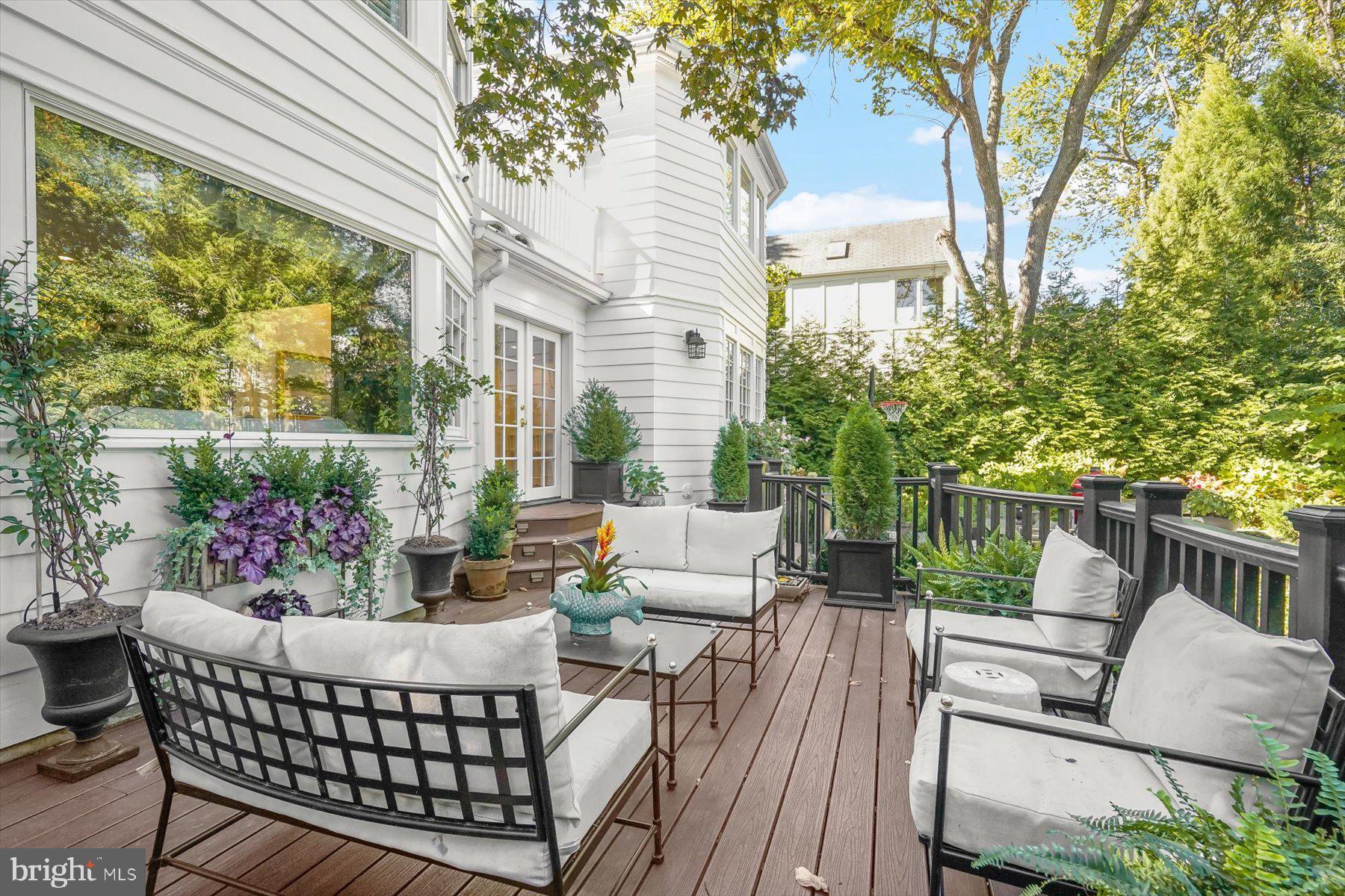 SPRING VALLEY - Residential