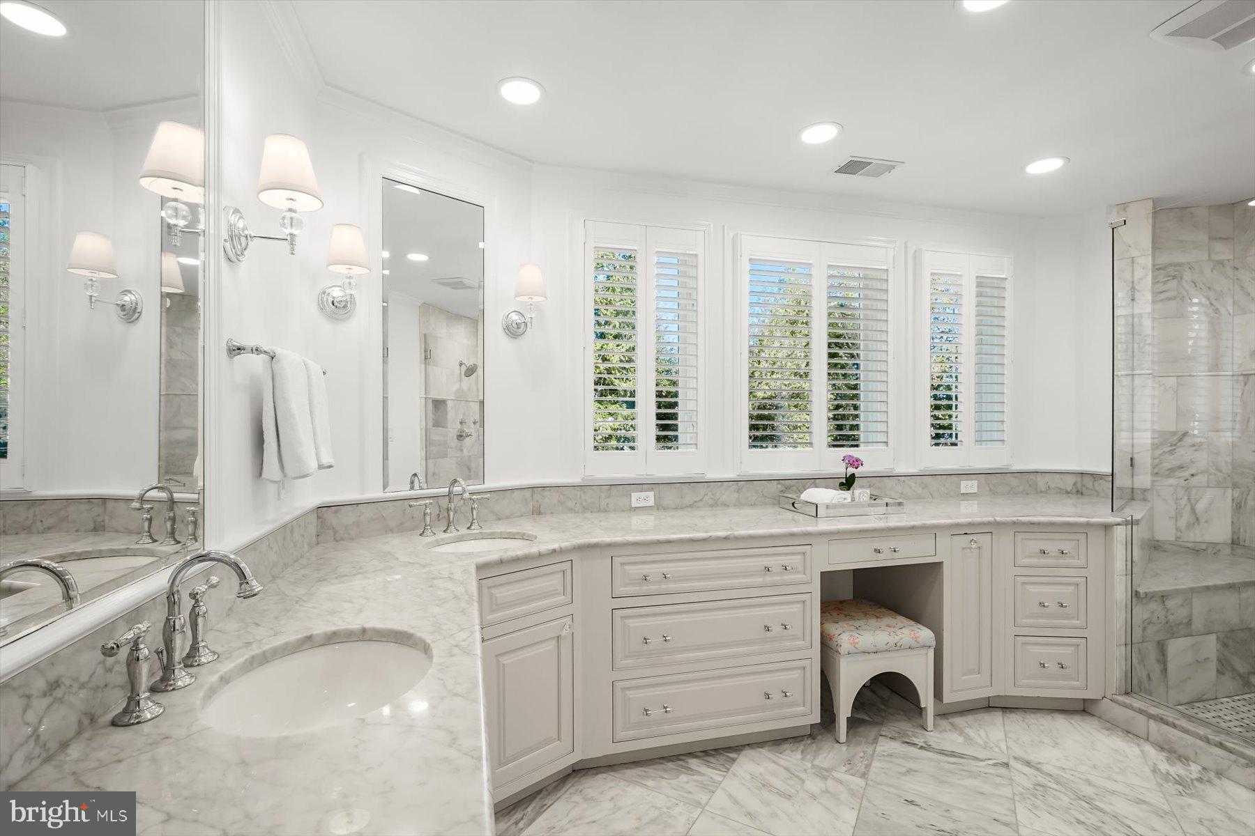 SPRING VALLEY - Residential