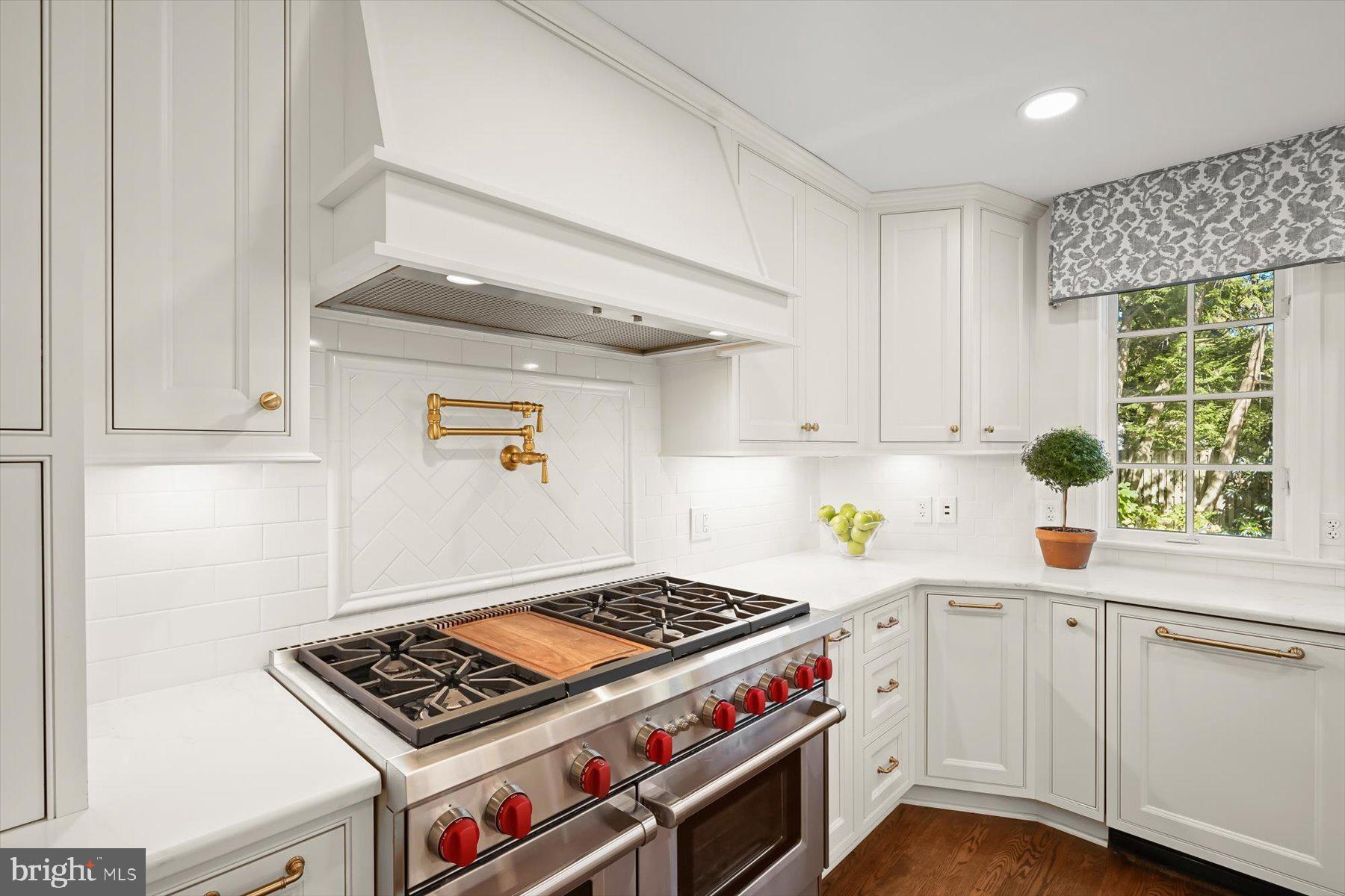 SPRING VALLEY - Residential