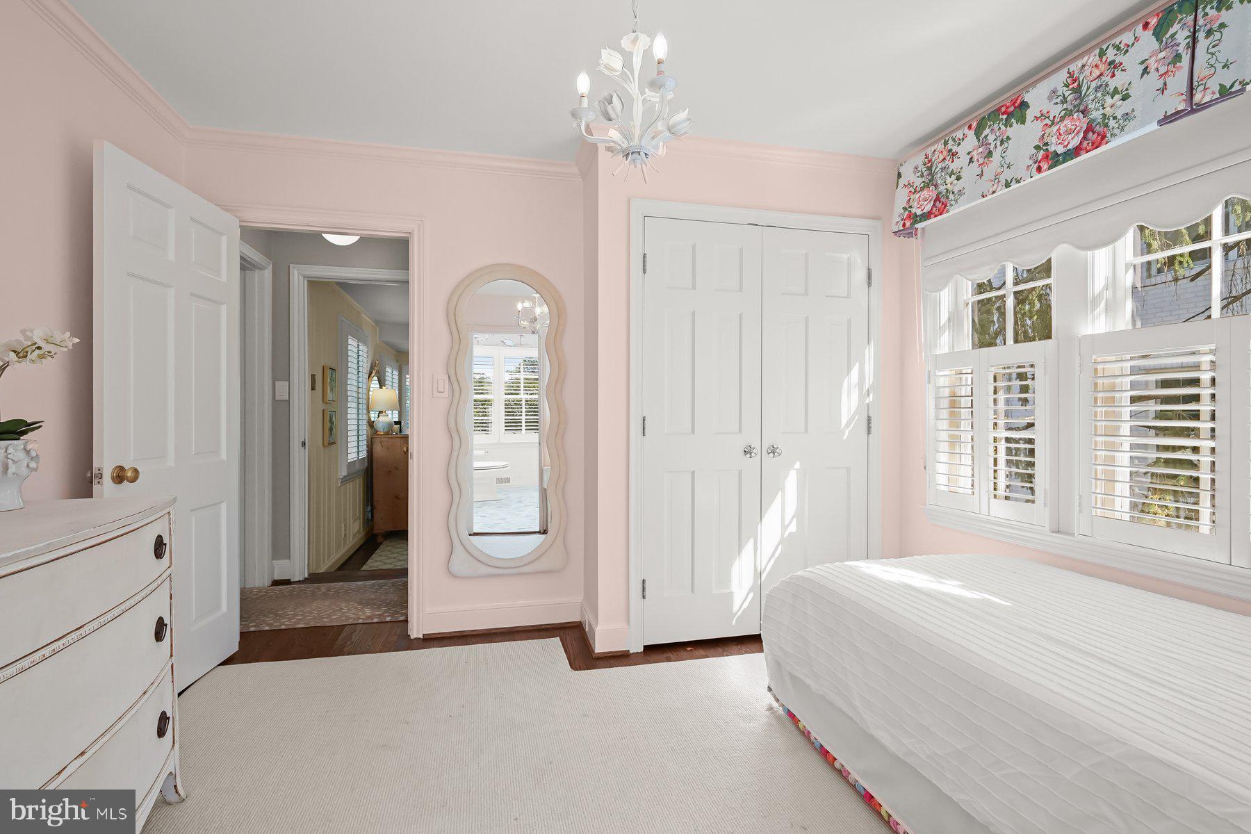 SPRING VALLEY - Residential