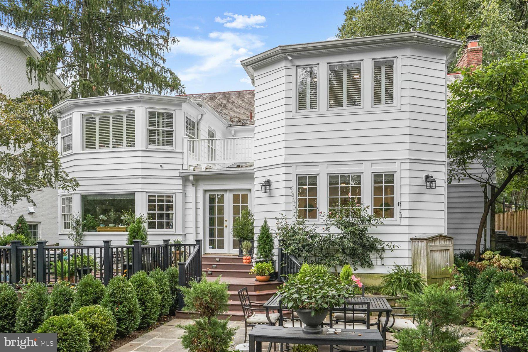 SPRING VALLEY - Residential