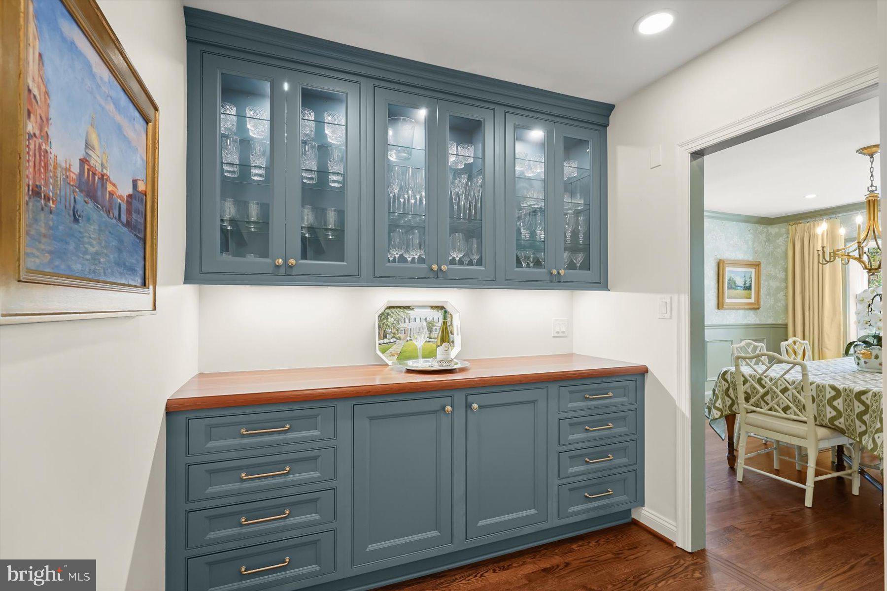 SPRING VALLEY - Residential