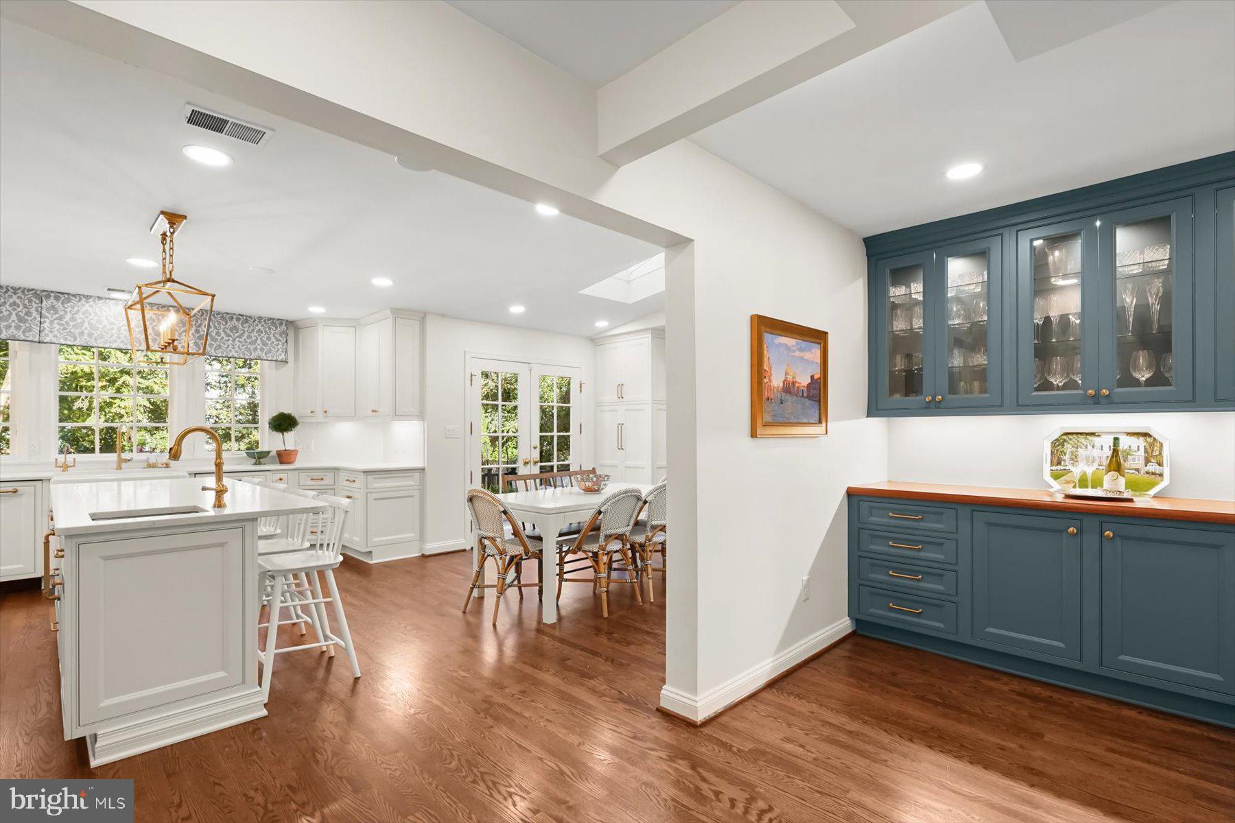 SPRING VALLEY - Residential