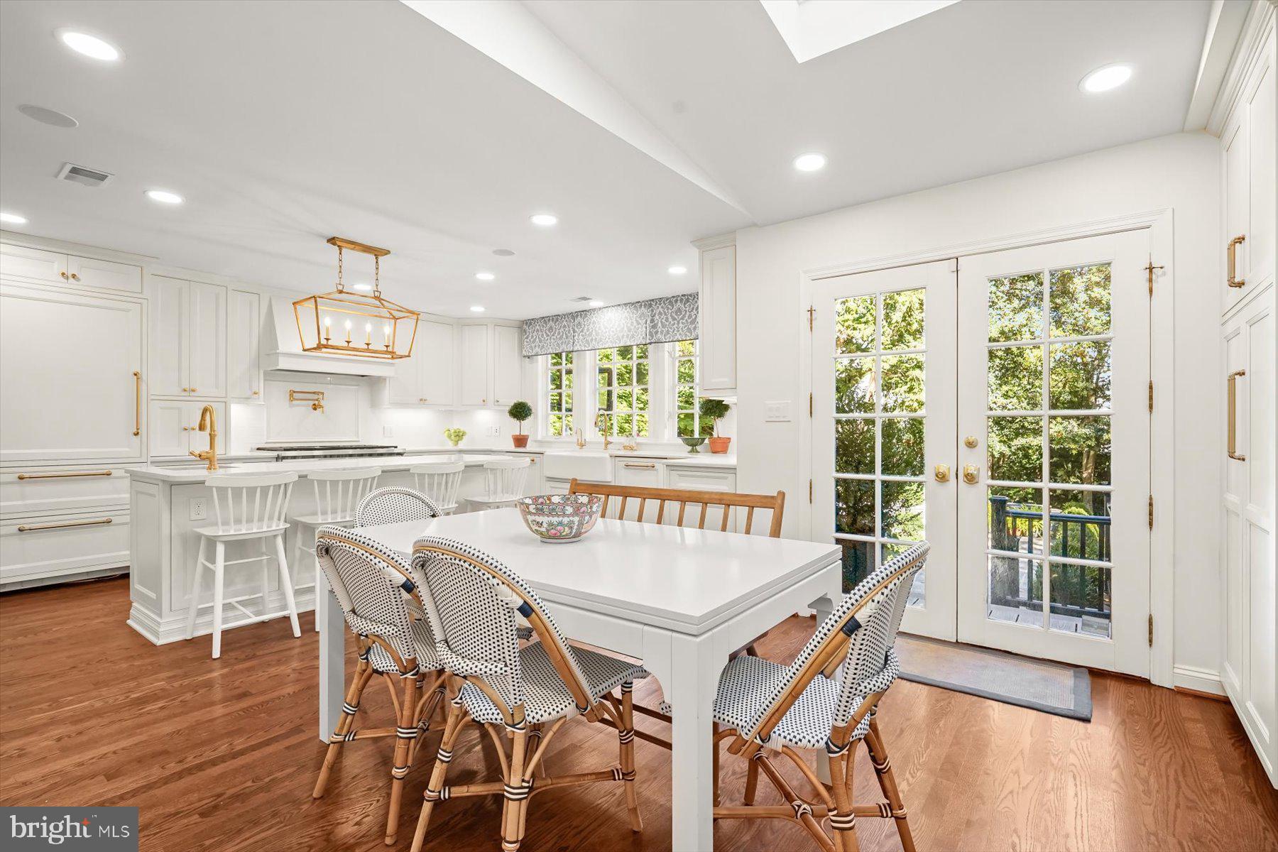 SPRING VALLEY - Residential