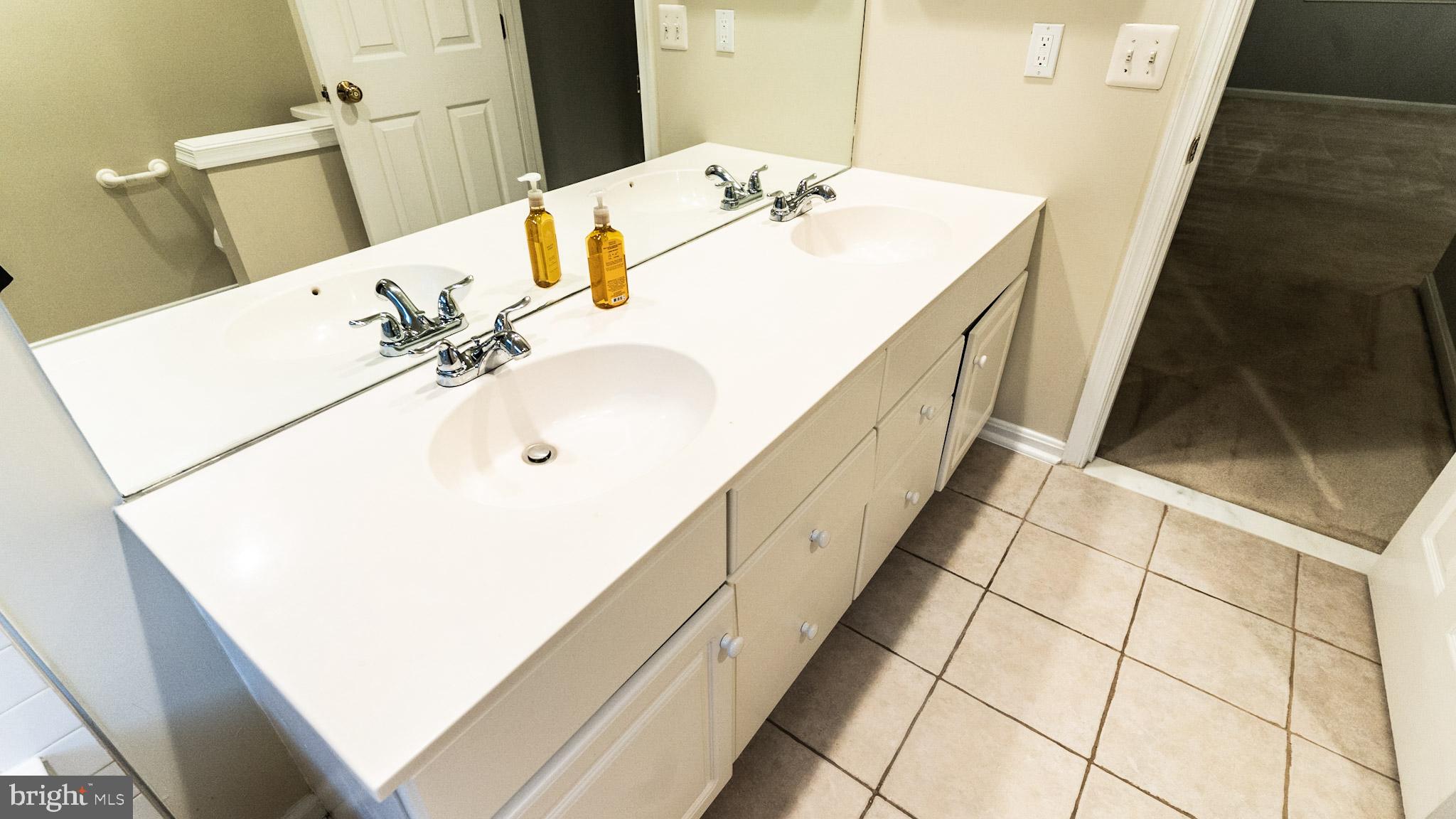 QUANTRELL MEWS - Residential Lease