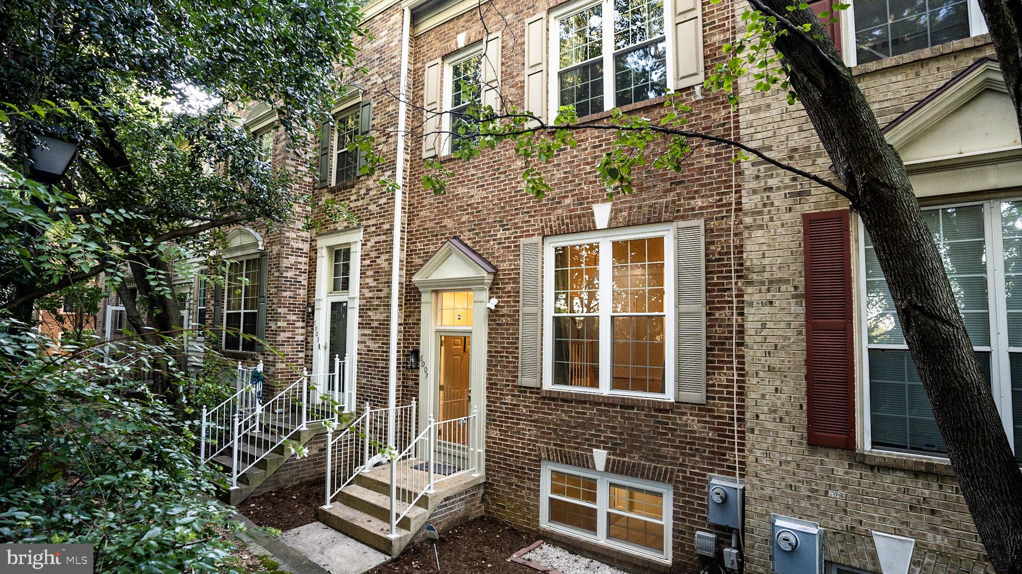 QUANTRELL MEWS - Residential Lease