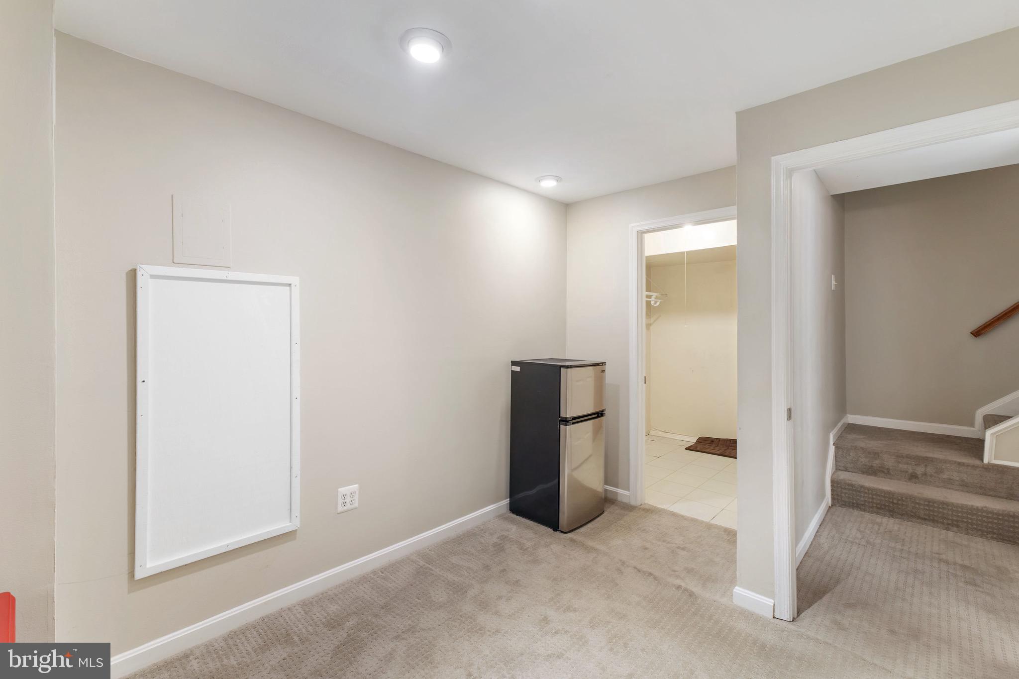 GUNNERS LAKE VILLAGE - Residential