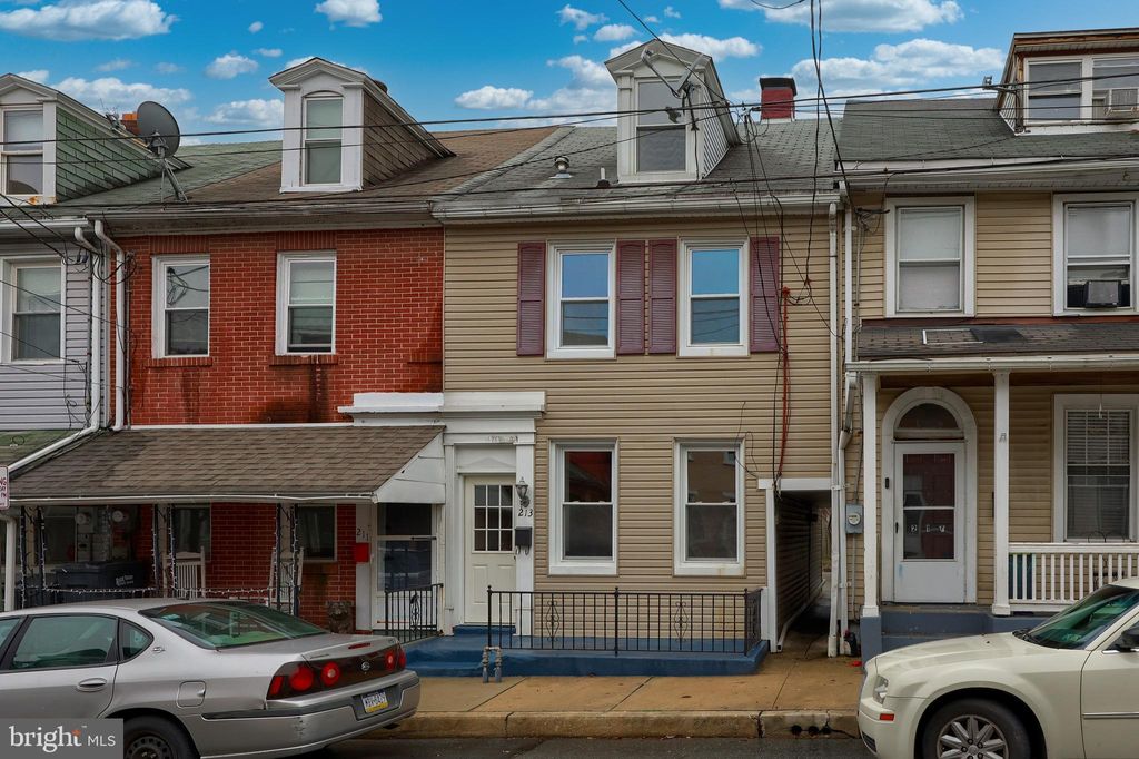 Photo of 213 Perry Street, Columbia, PA 17512 (MLS # PALA2045130)