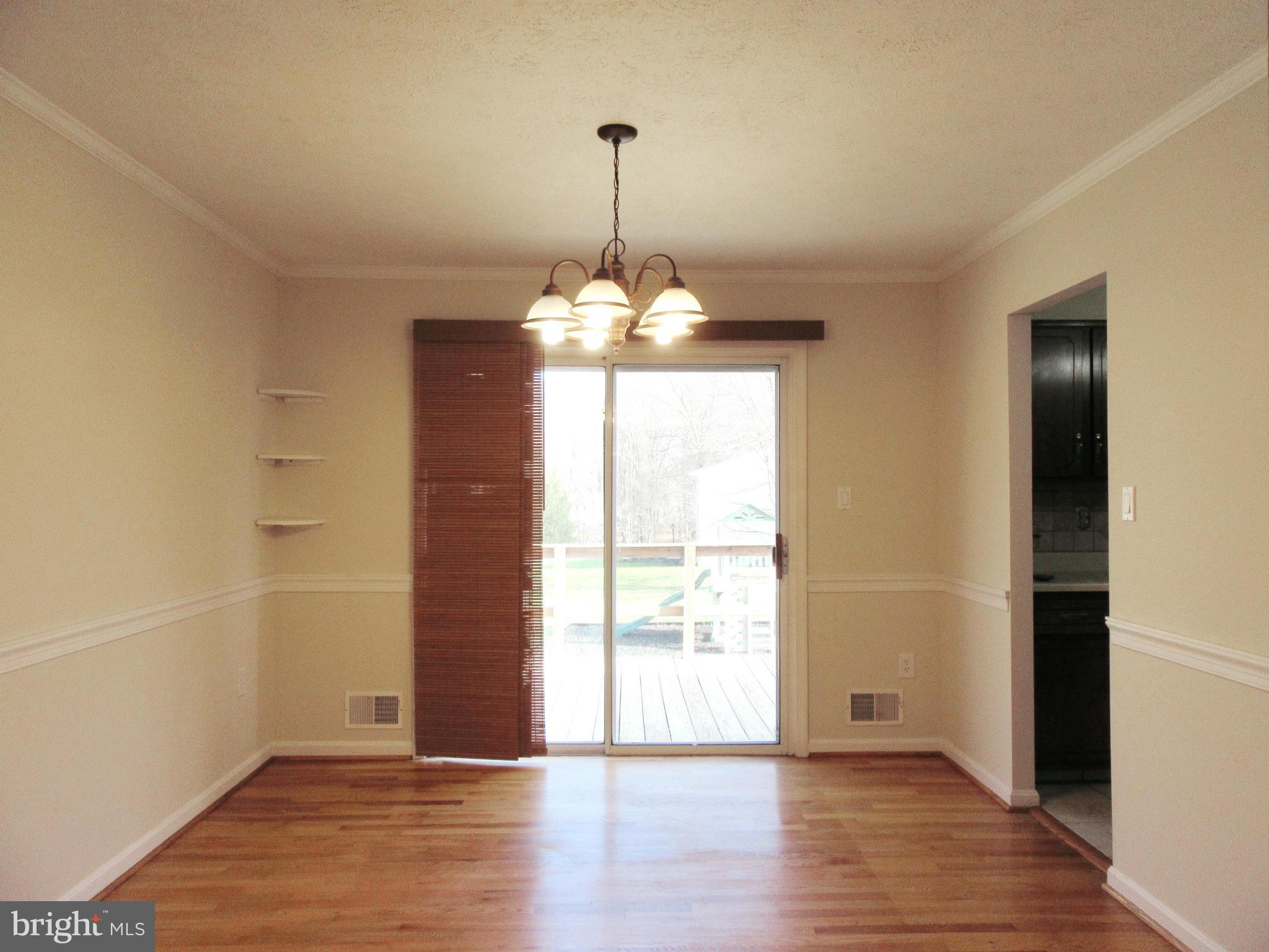 AVON CREST - Residential