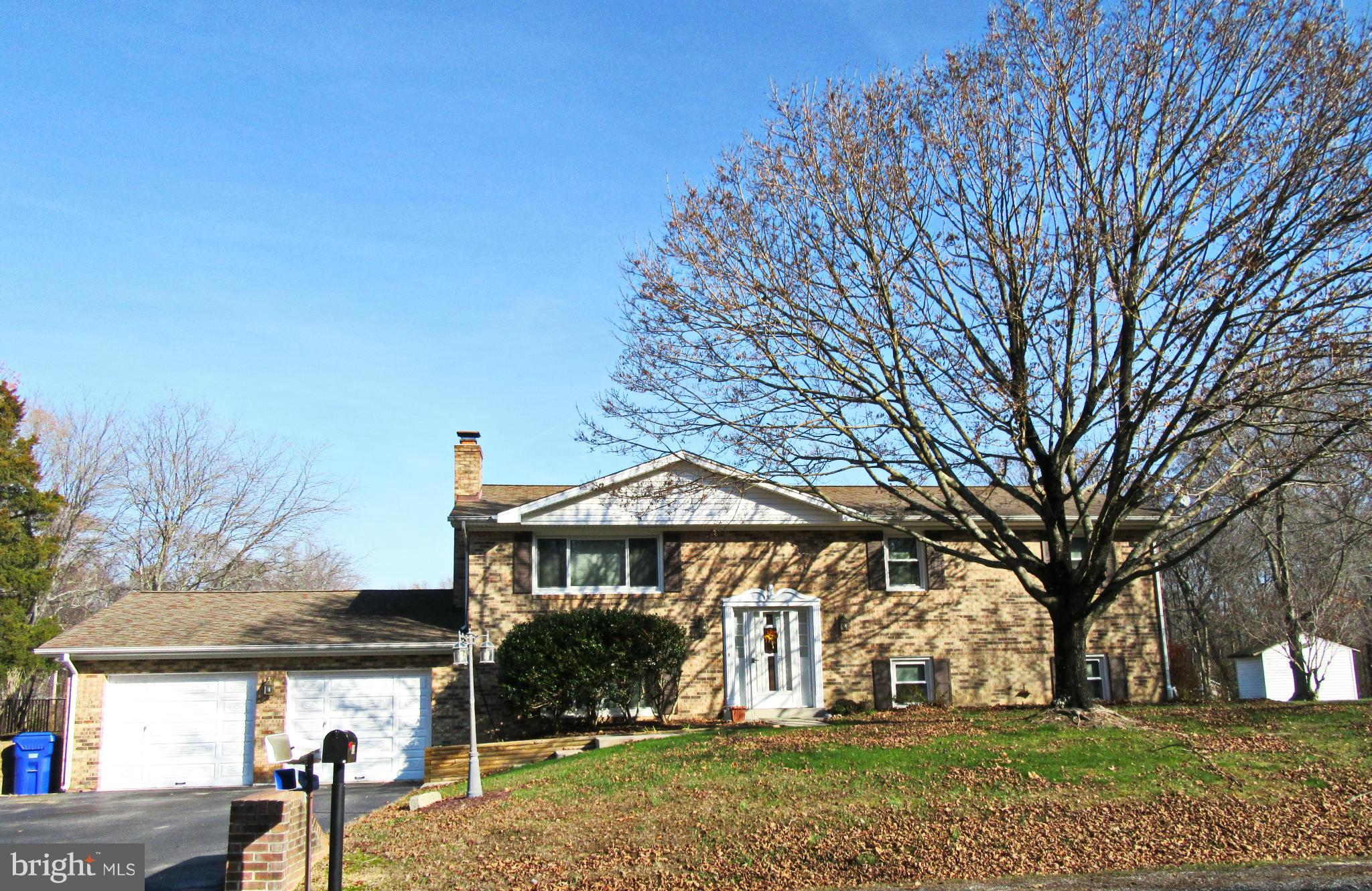 AVON CREST - Residential