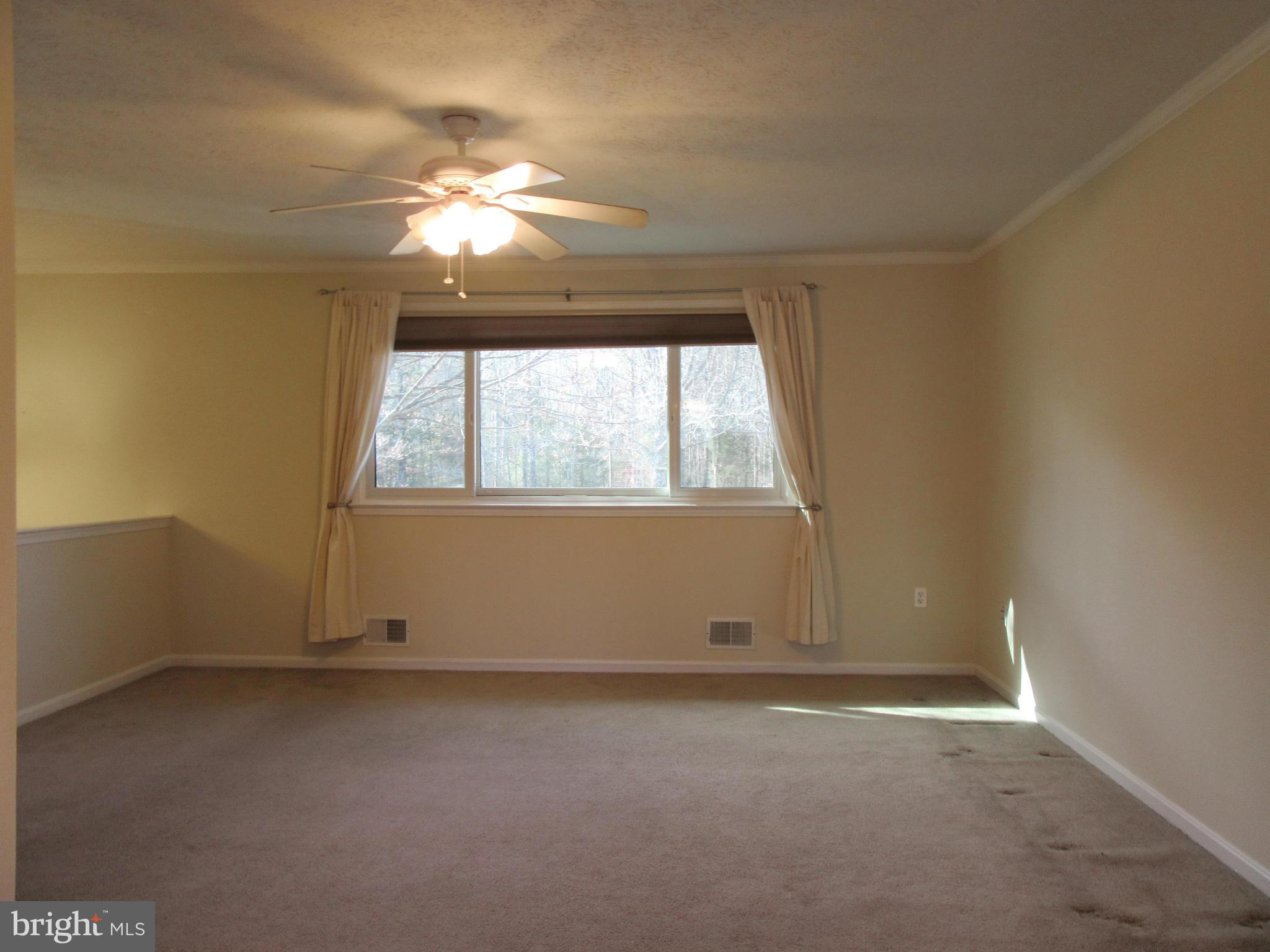 AVON CREST - Residential