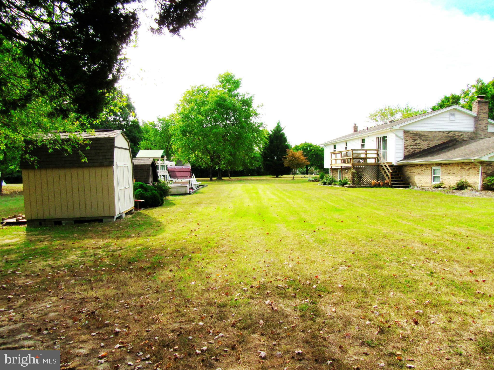 AVON CREST - Residential