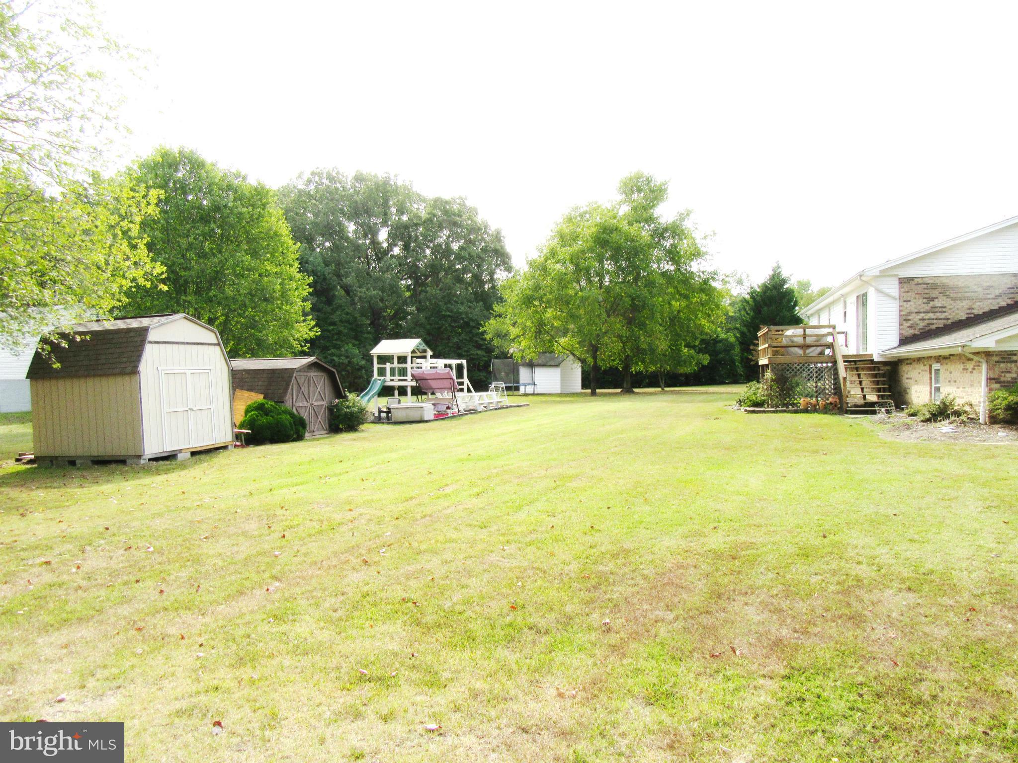 AVON CREST - Residential