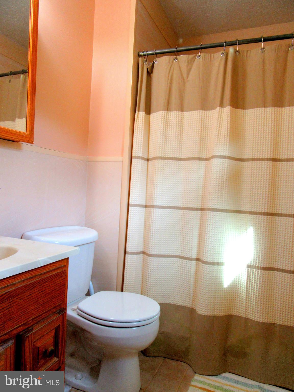 AVON CREST - Residential