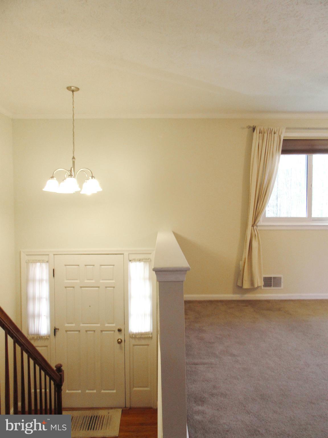 AVON CREST - Residential