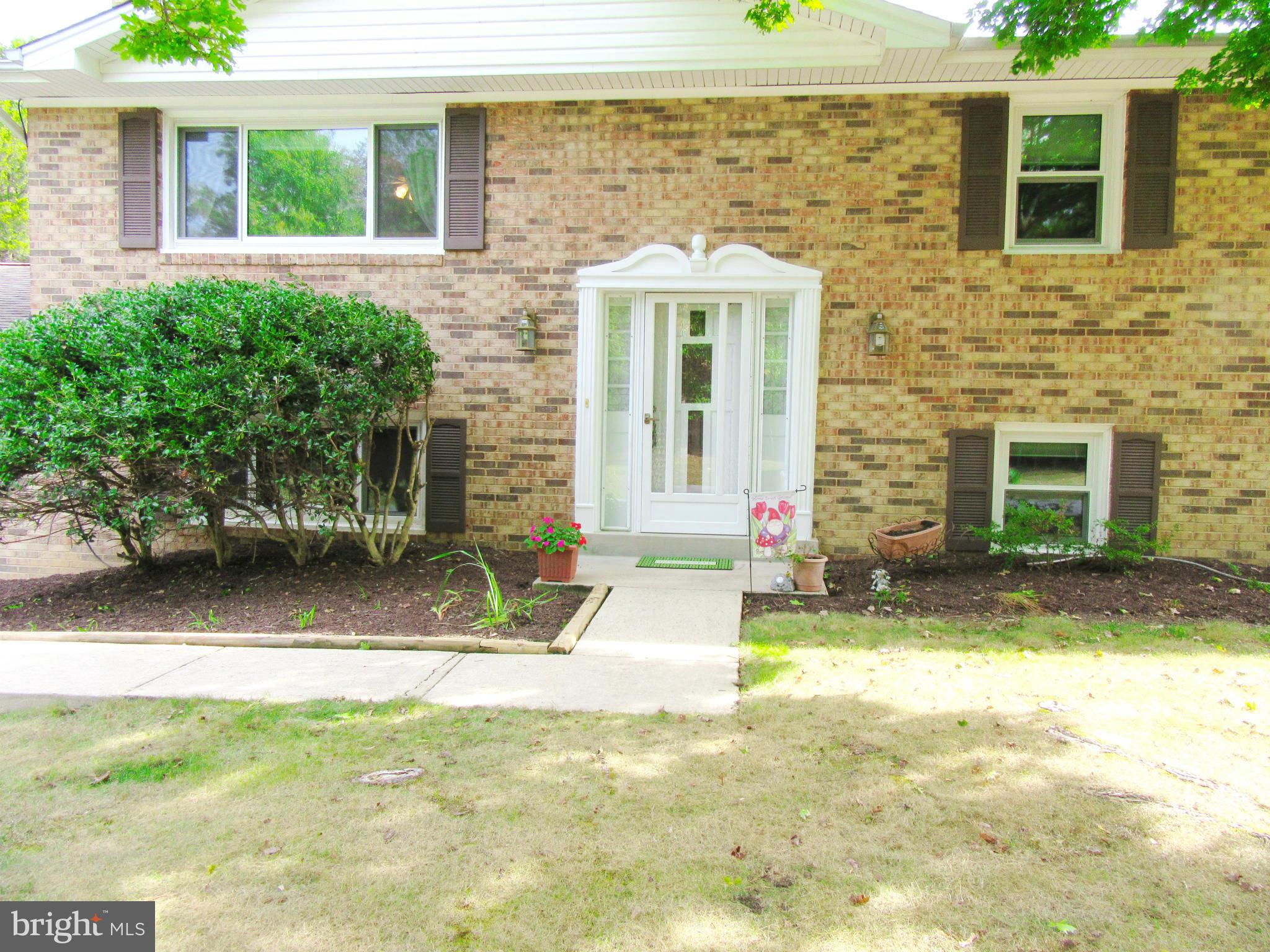 AVON CREST - Residential