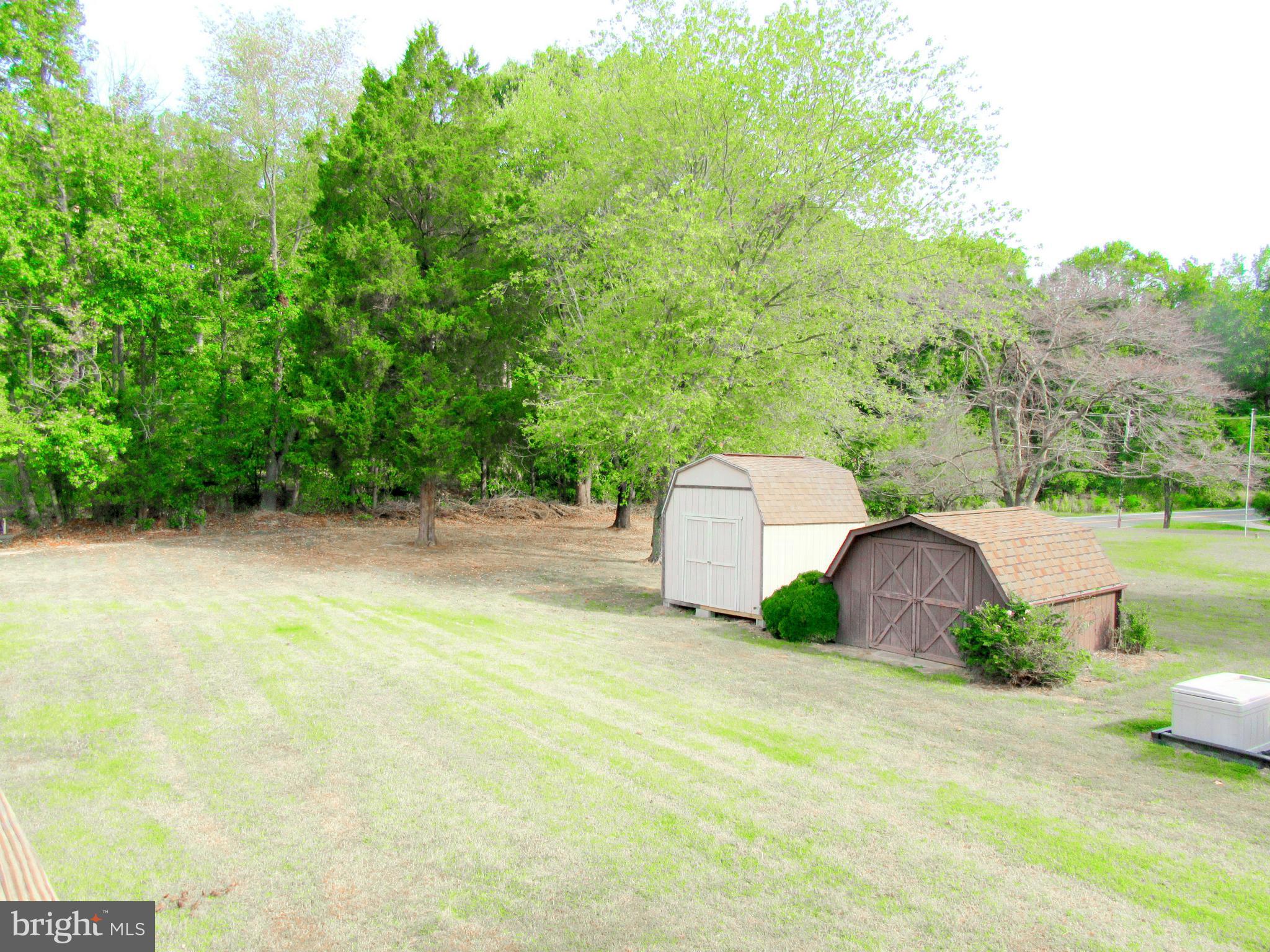 AVON CREST - Residential