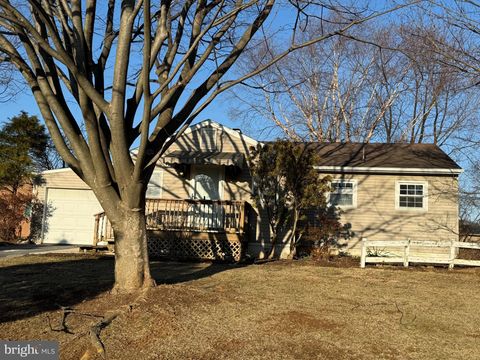 Photo of 123 Lincoln Dr, FAYETTEVILLE, PA 17222 (MLS # PAFL2032396)