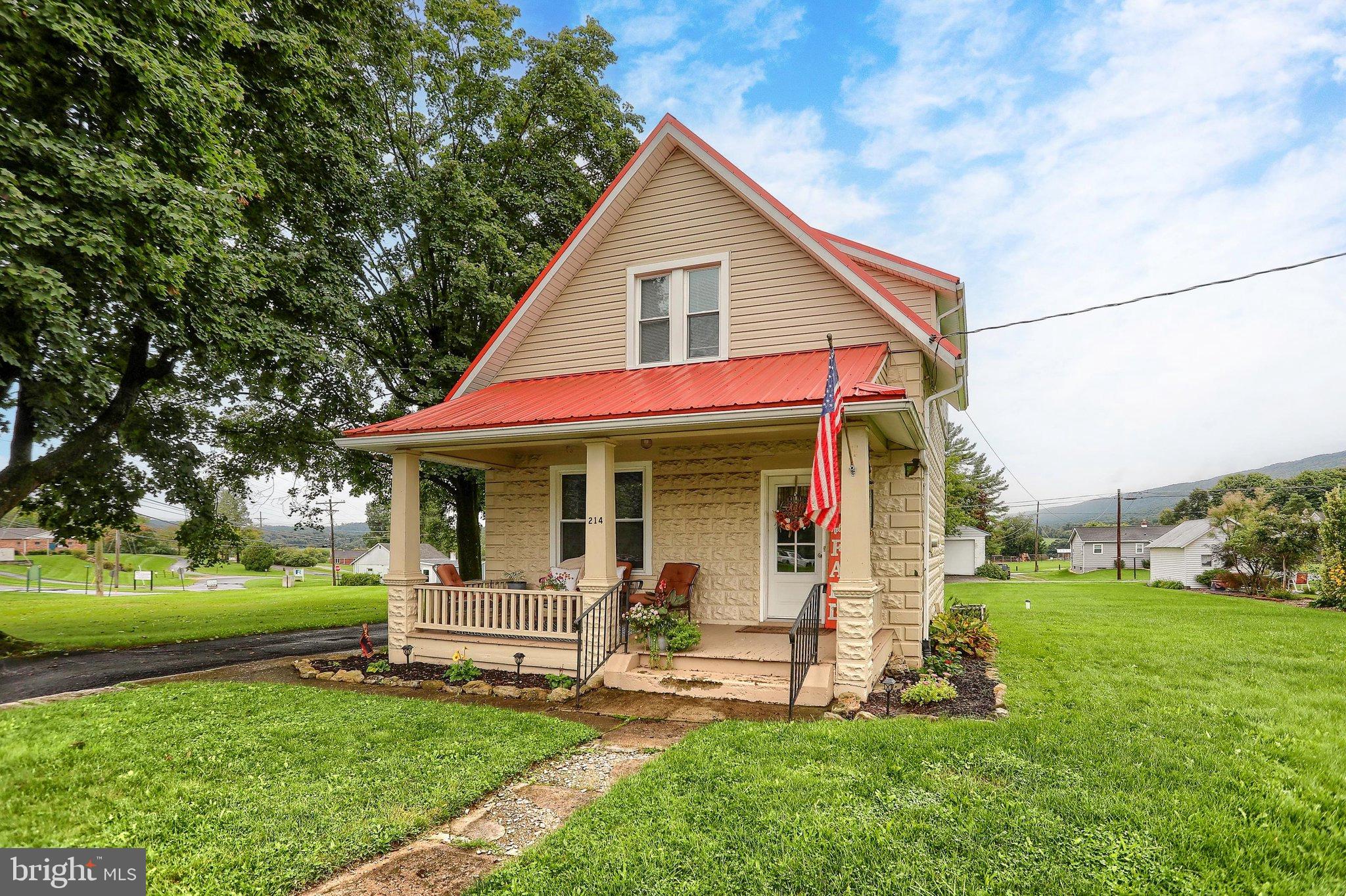 214 CLOVER AVENUE