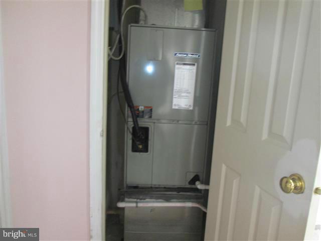 WOODBRIDGE CENTER - Residential