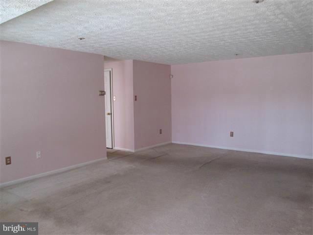 WOODBRIDGE CENTER - Residential