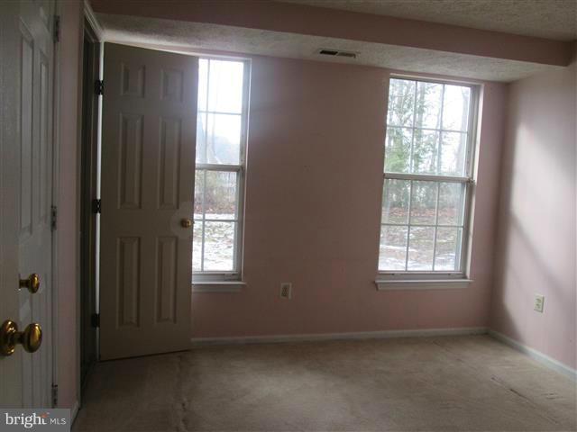 WOODBRIDGE CENTER - Residential