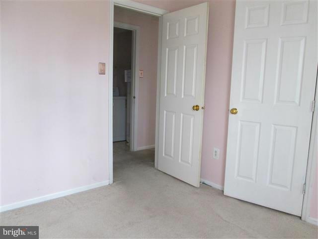 WOODBRIDGE CENTER - Residential