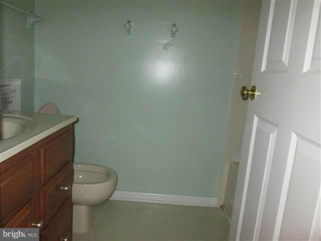 WOODBRIDGE CENTER - Residential