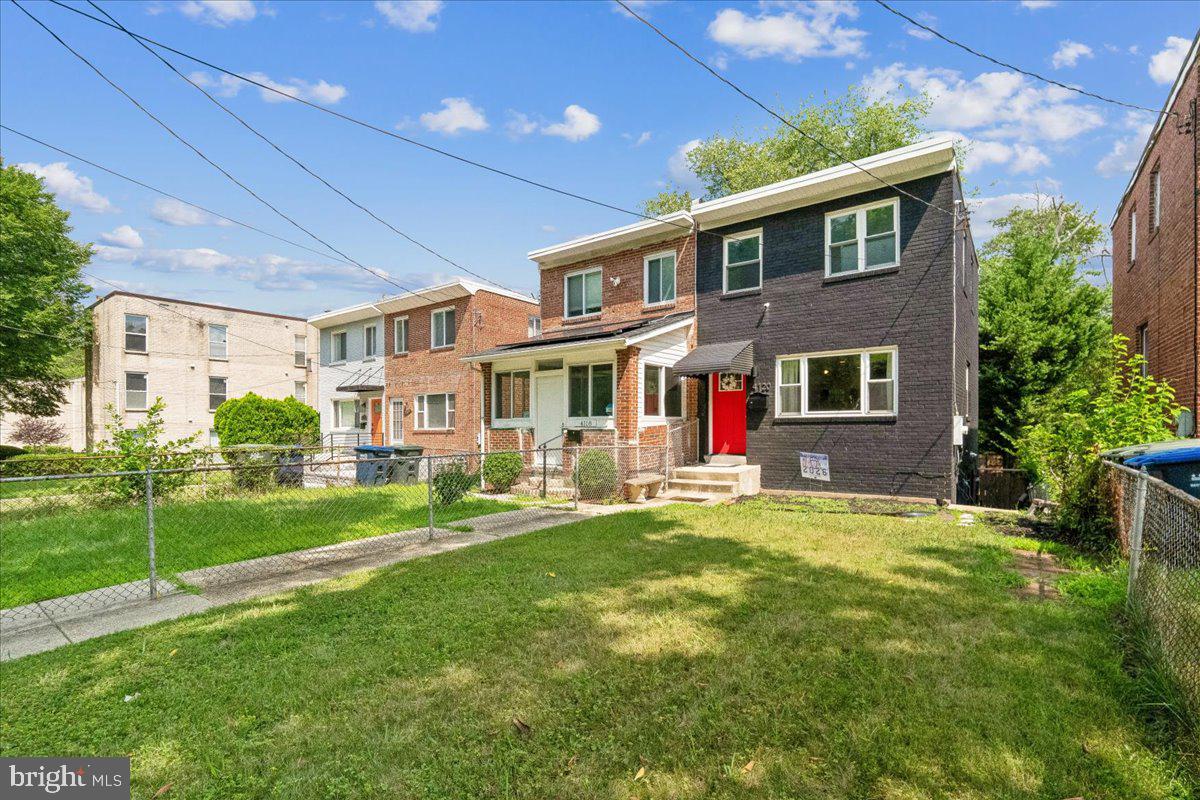4120 E CAPITOL STREET NE