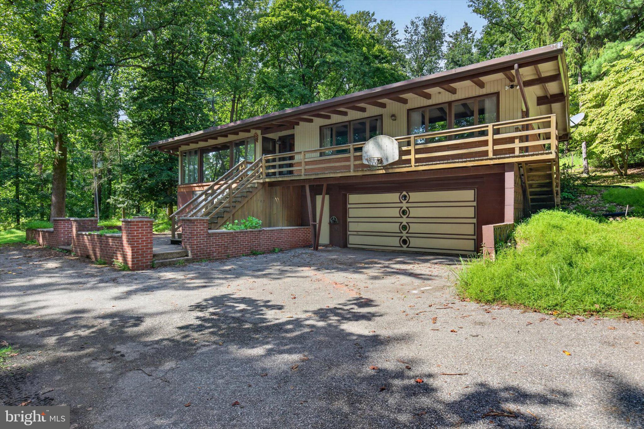 1985 RIDGEWOOD ROAD