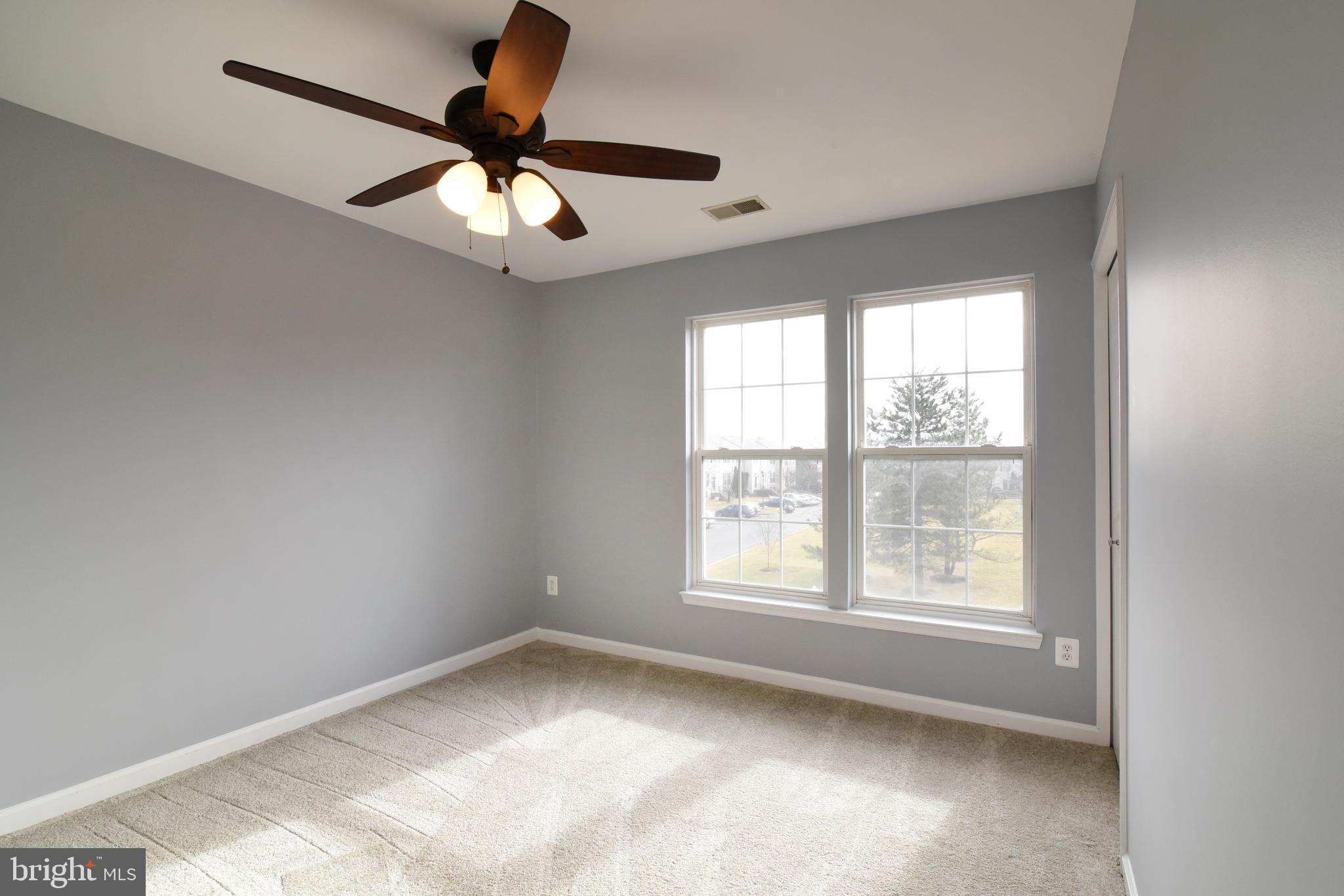 ASHBURN FARM - Residential