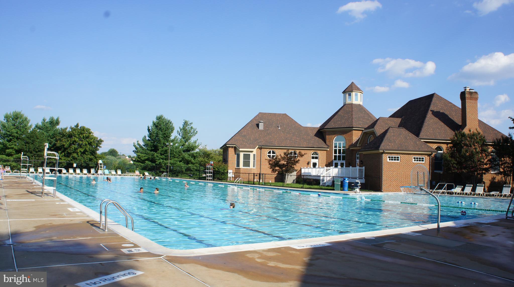 ASHBURN FARM - Residential