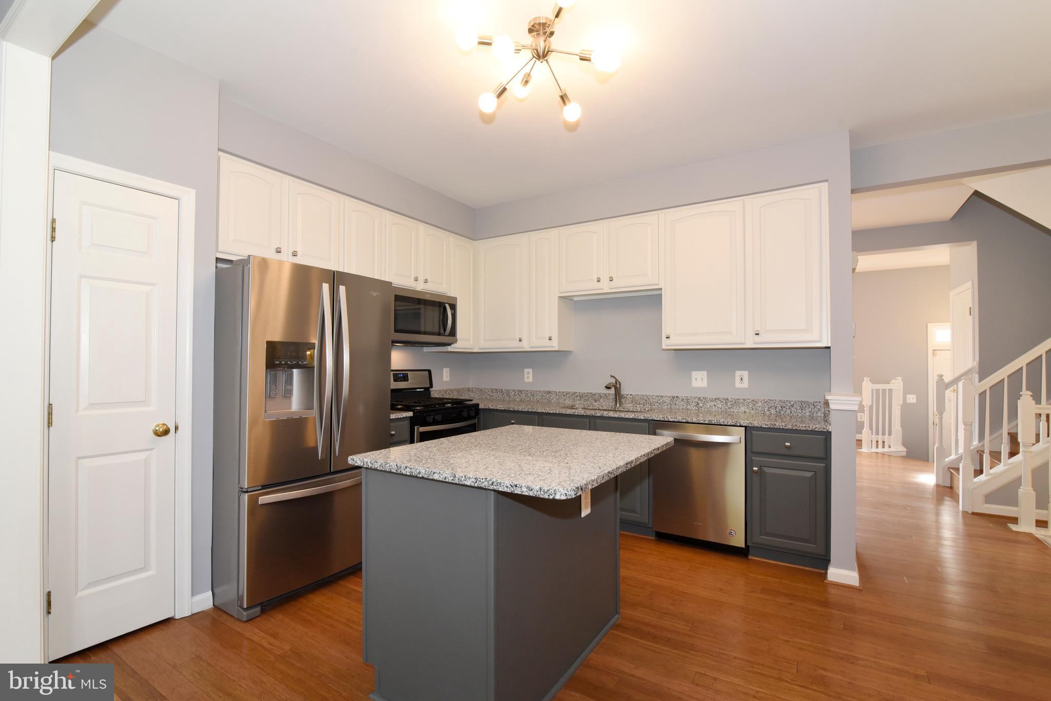 ASHBURN FARM - Residential