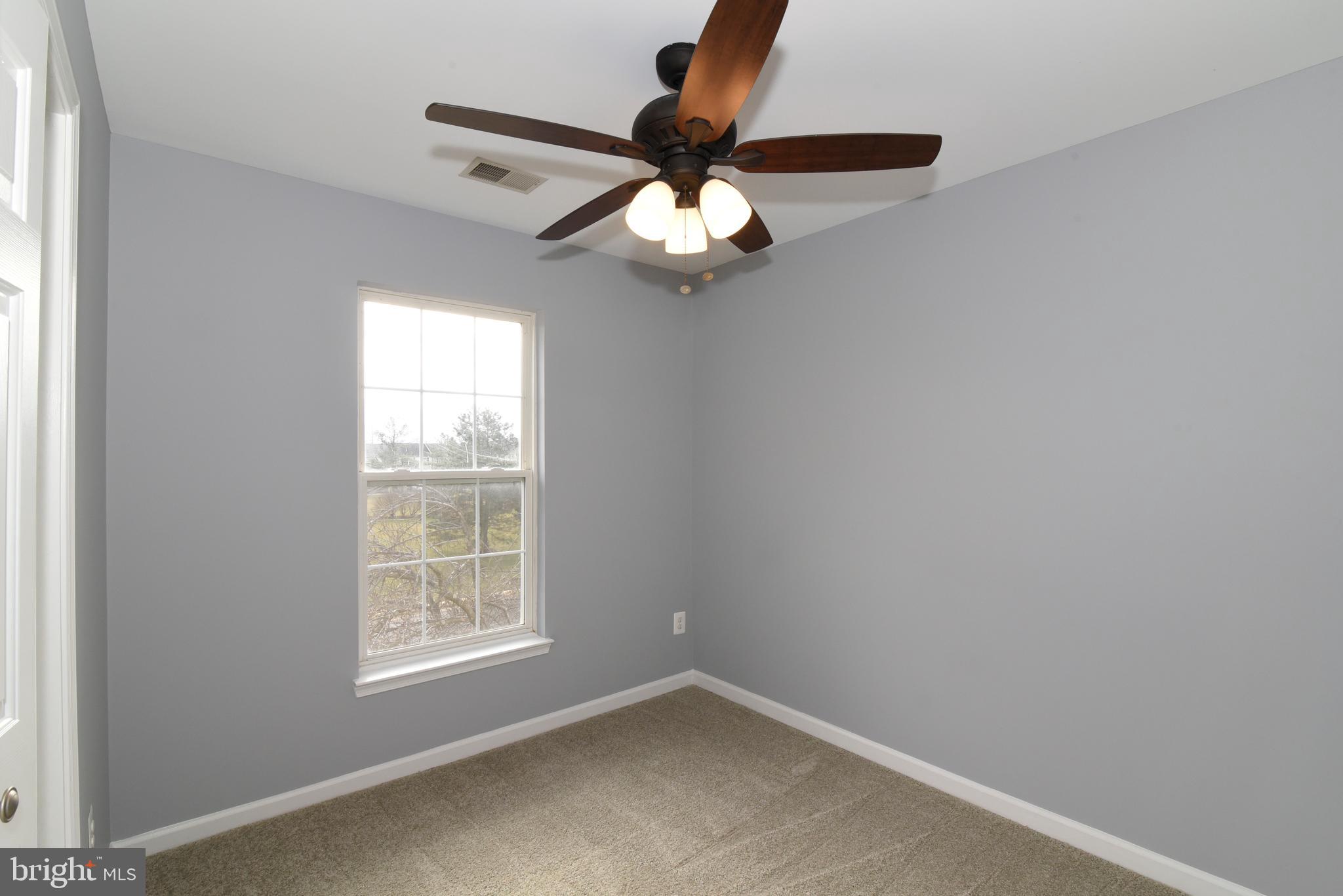 ASHBURN FARM - Residential