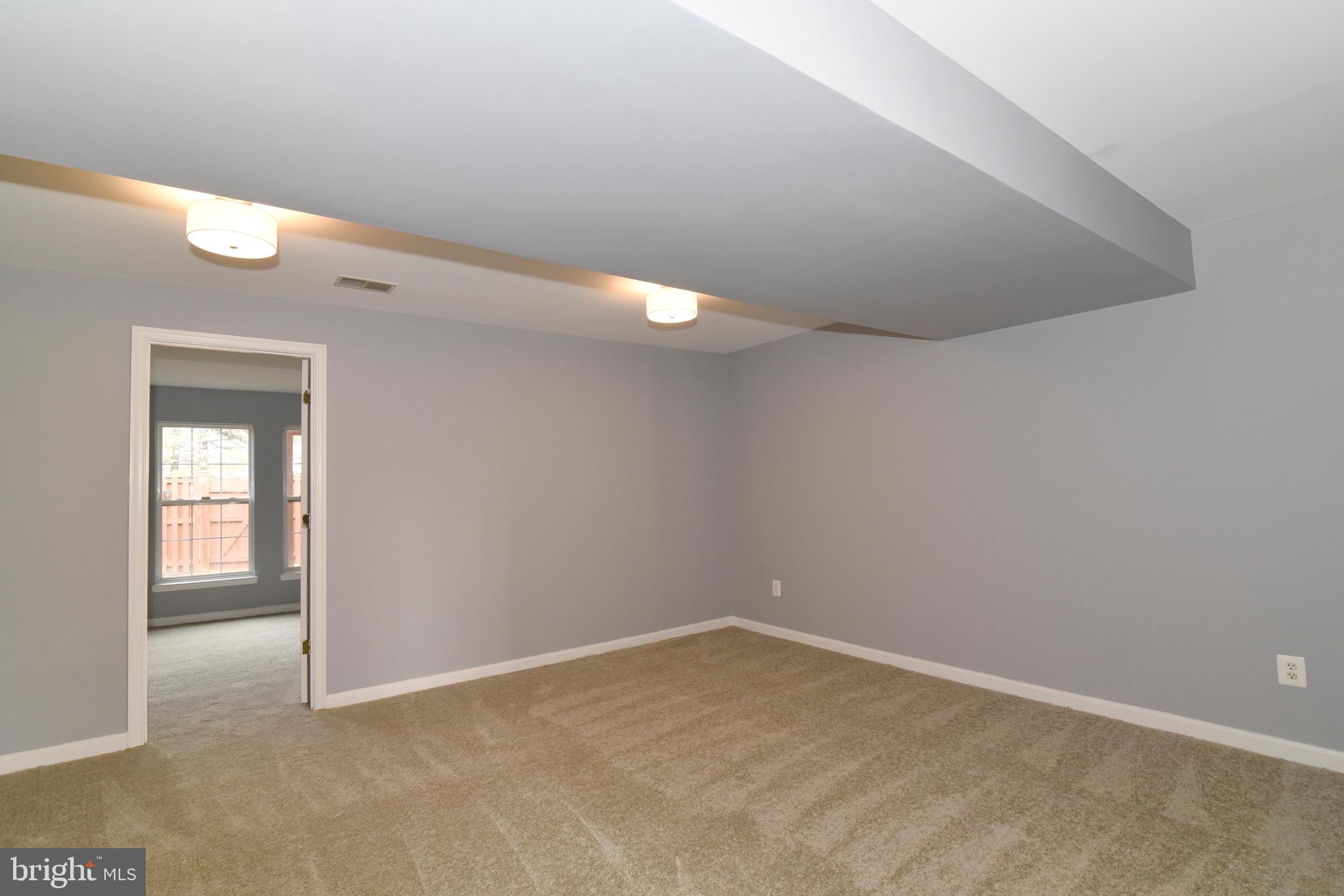 ASHBURN FARM - Residential