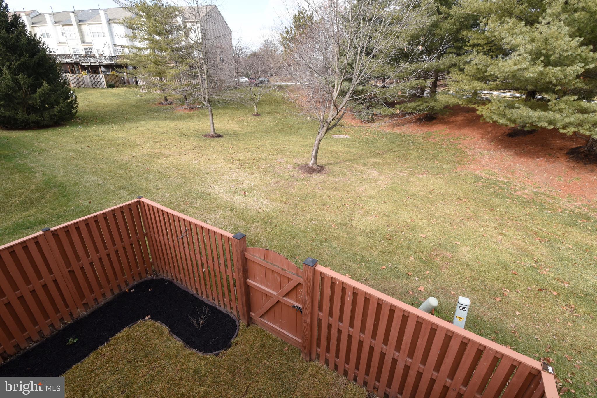 ASHBURN FARM - Residential