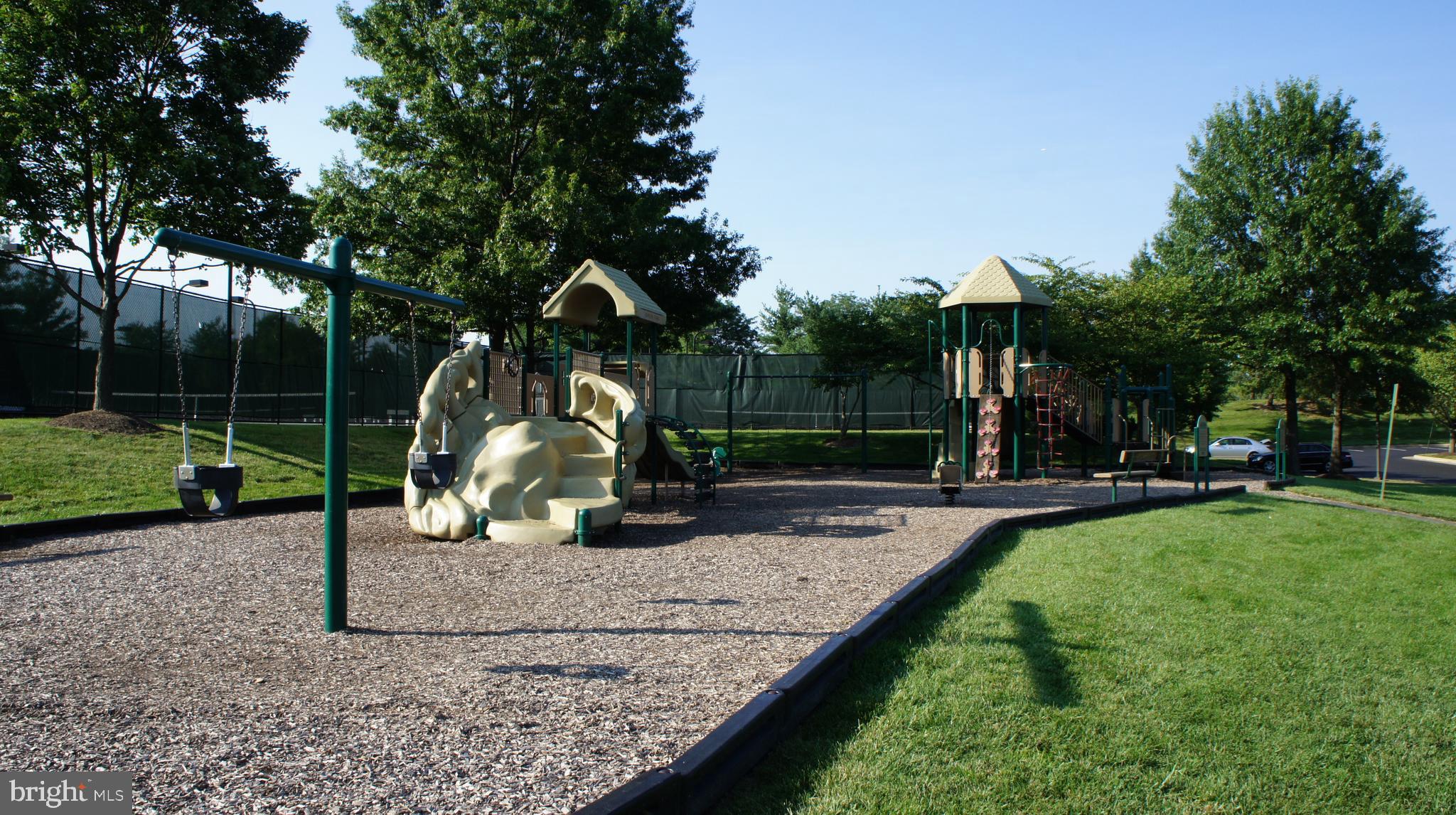 ASHBURN FARM - Residential