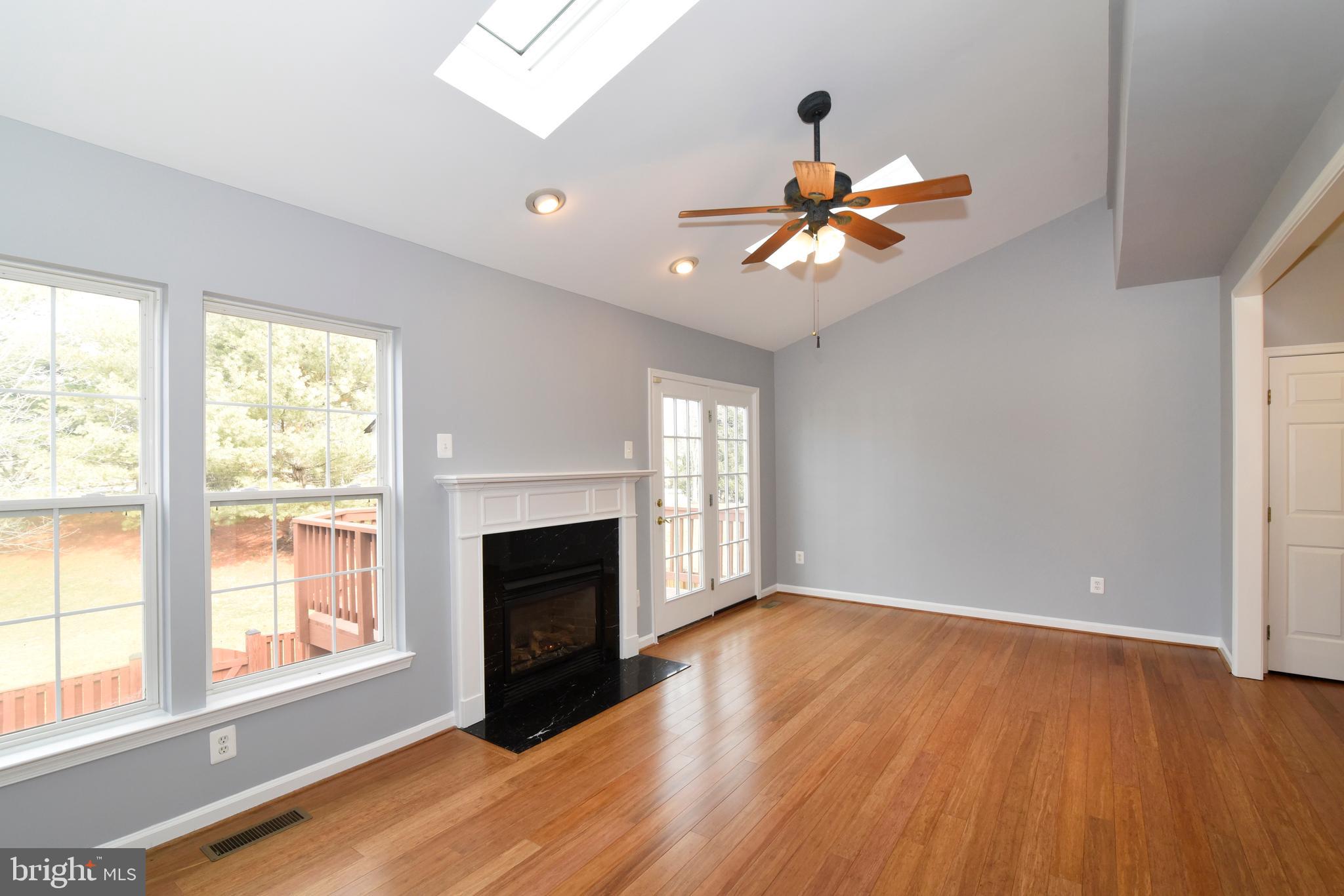 ASHBURN FARM - Residential