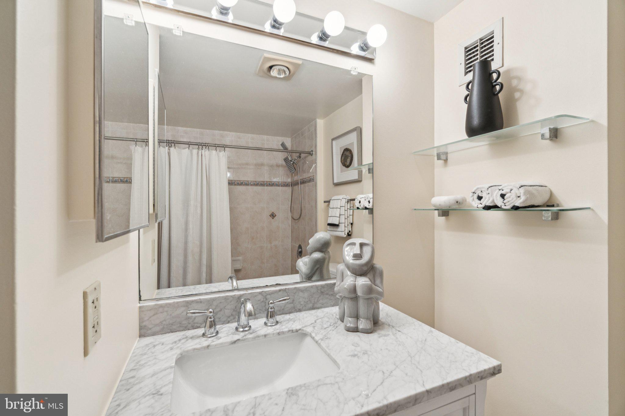 DOWNTOWN BETHESDA - Residential