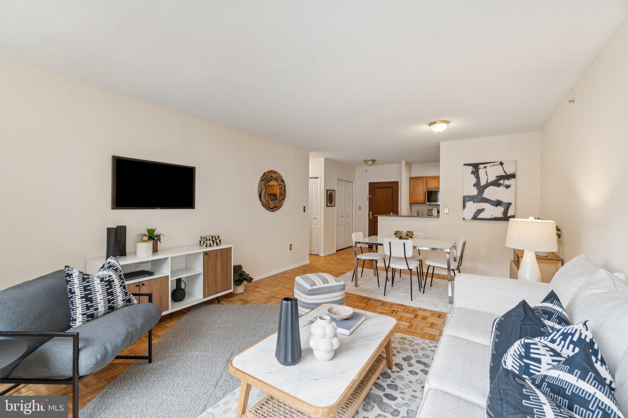 7111 WOODMONT AVENUE 316