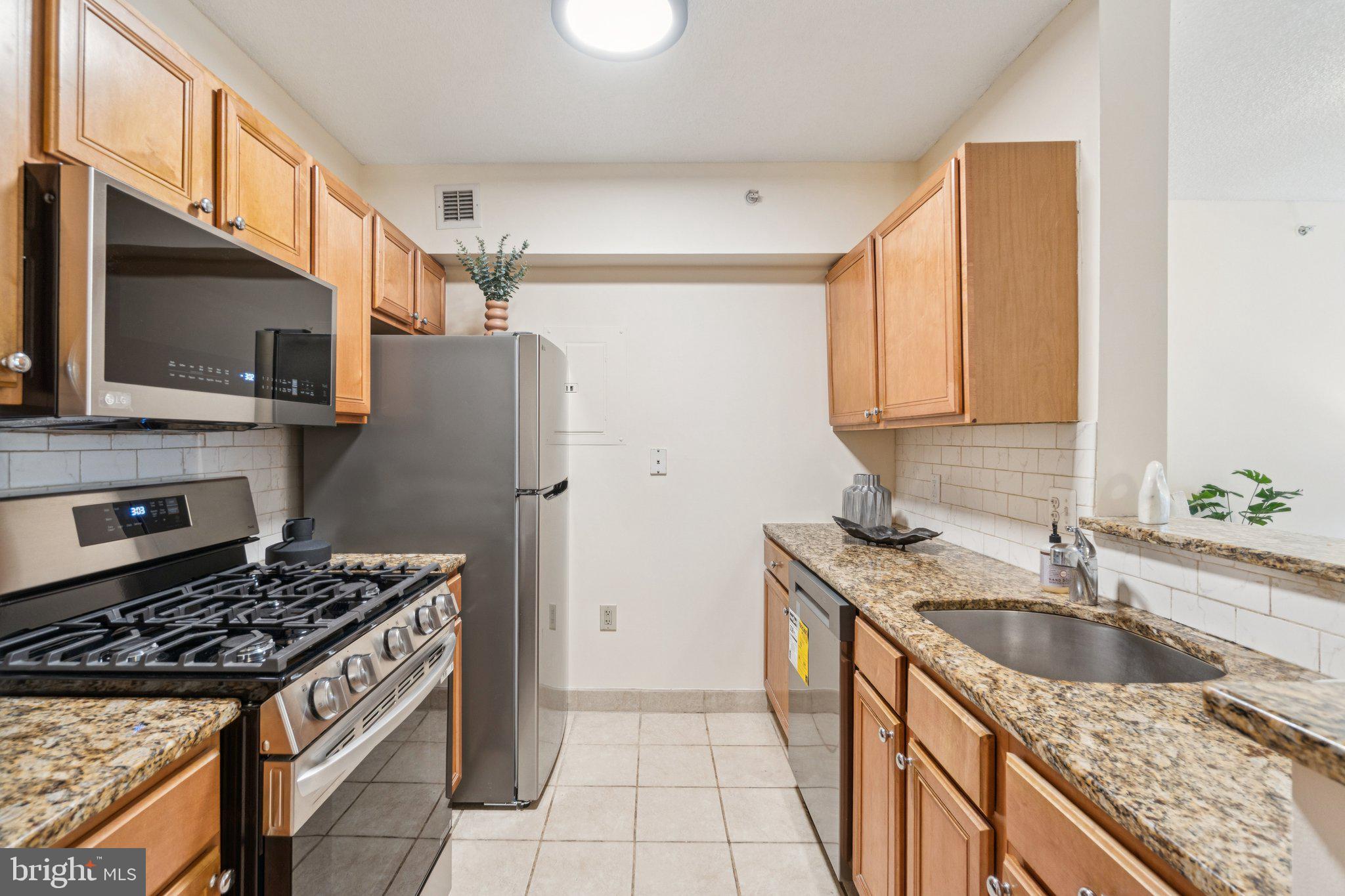 DOWNTOWN BETHESDA - Residential