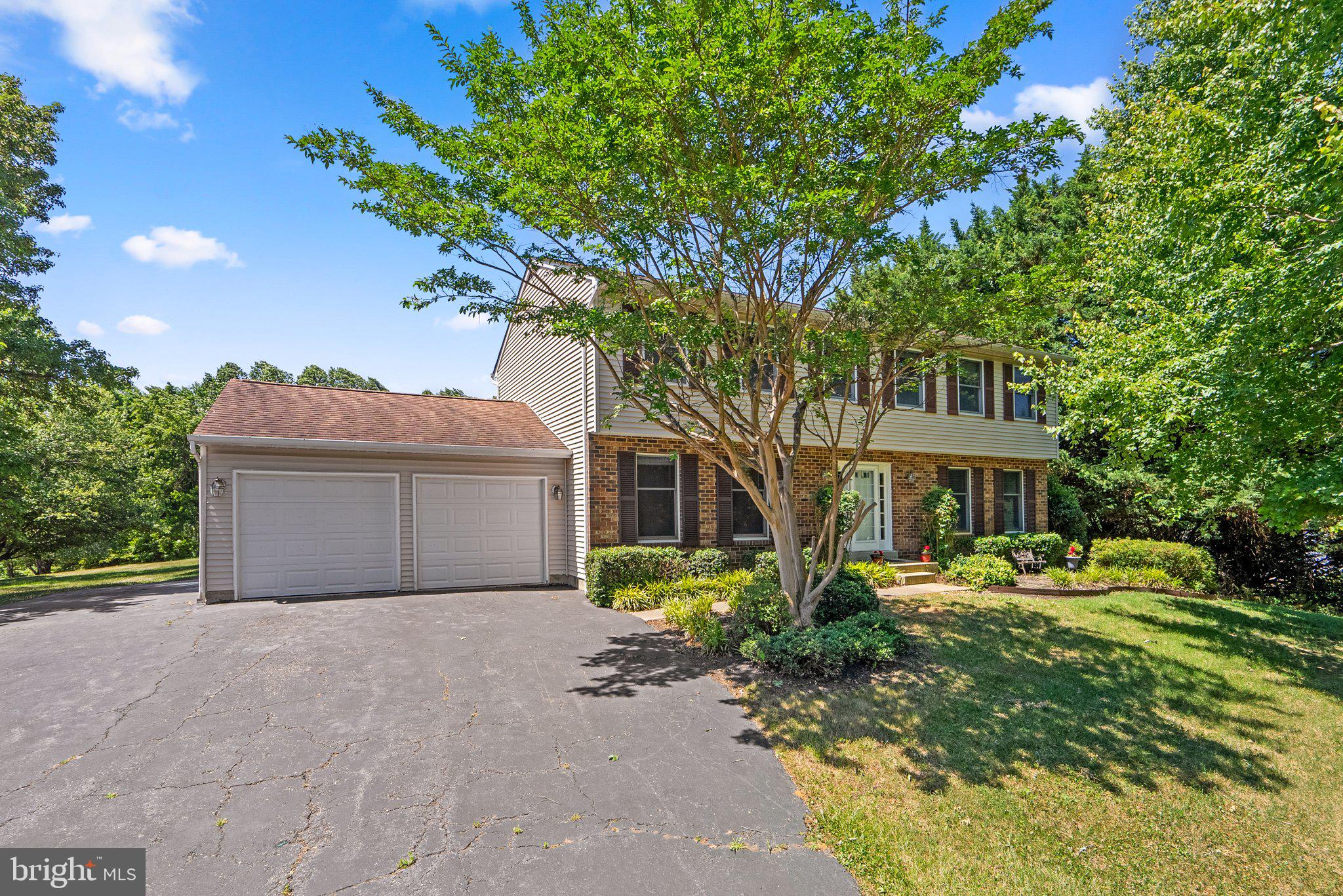 BAY COUNTRY - Residential