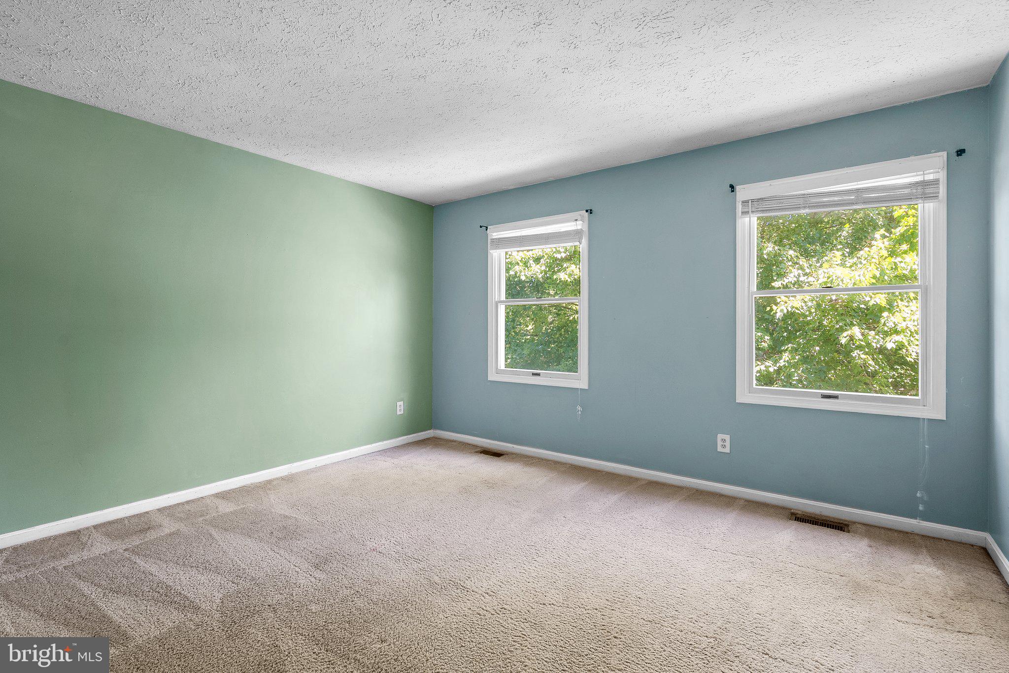 BAY COUNTRY - Residential